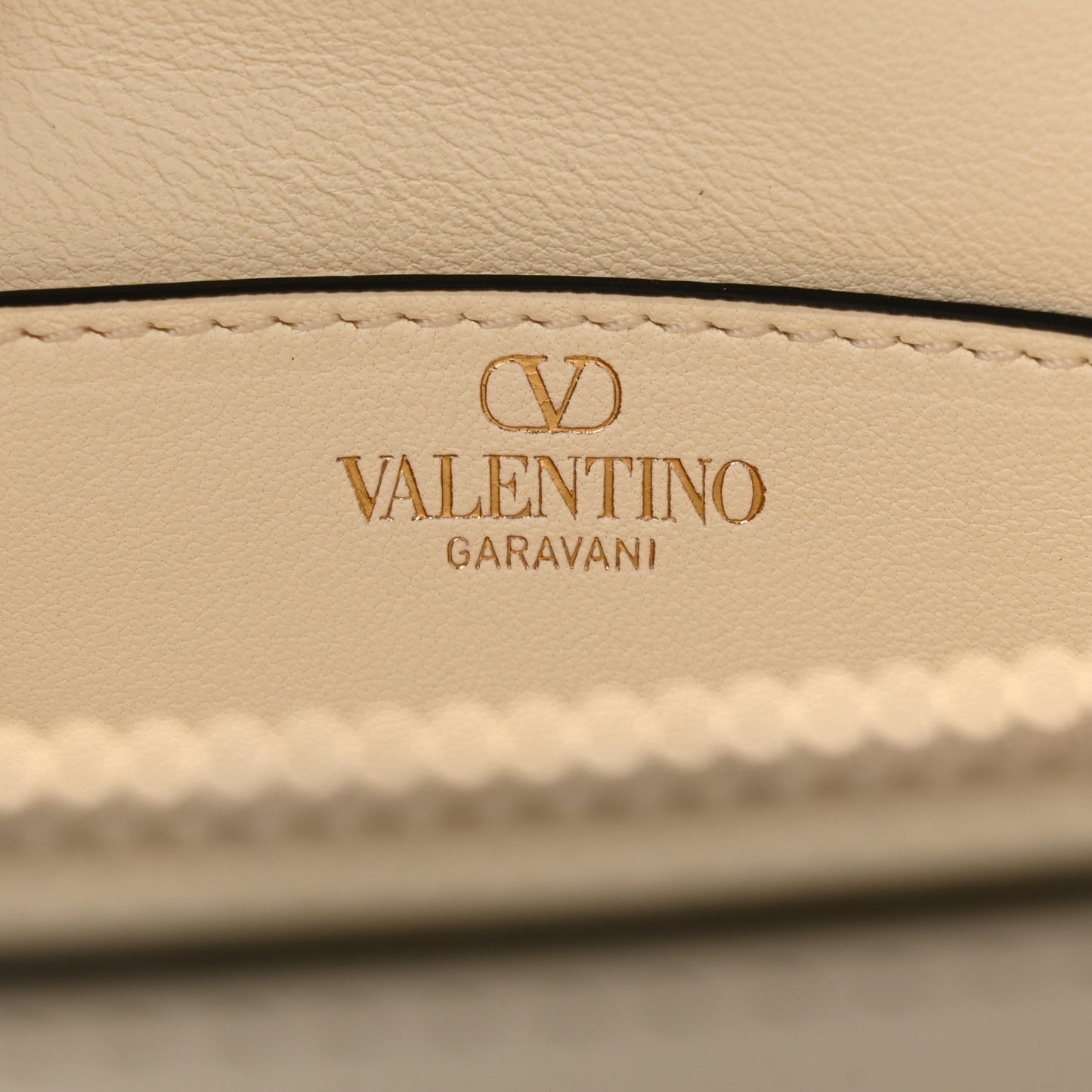 Smooth Calfskin Rockstud East West Top Handle Bag Ivory