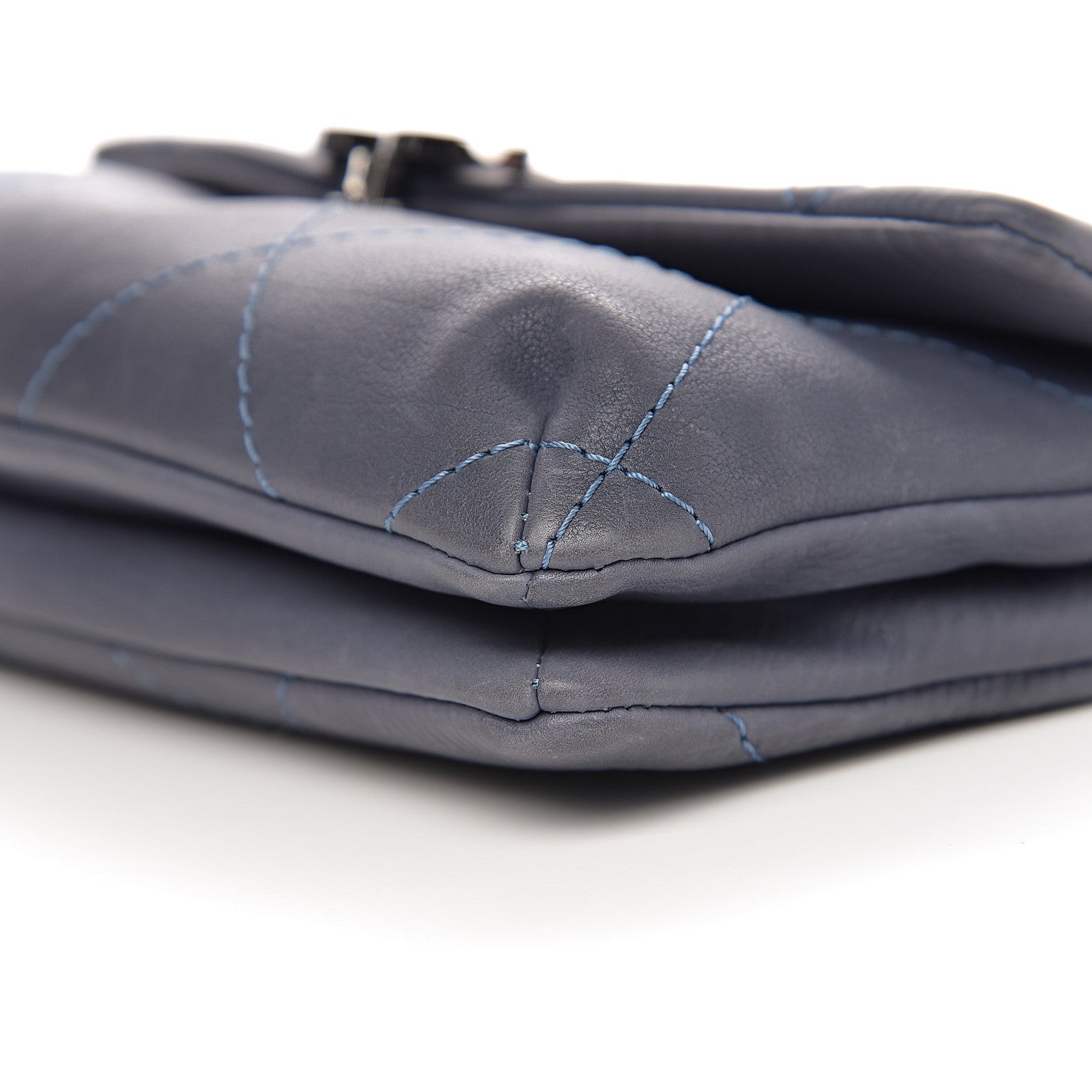 Chanel Washed Calfskin Diamond Stitch Hamptons Clutch With Chain Blue 10 of 13