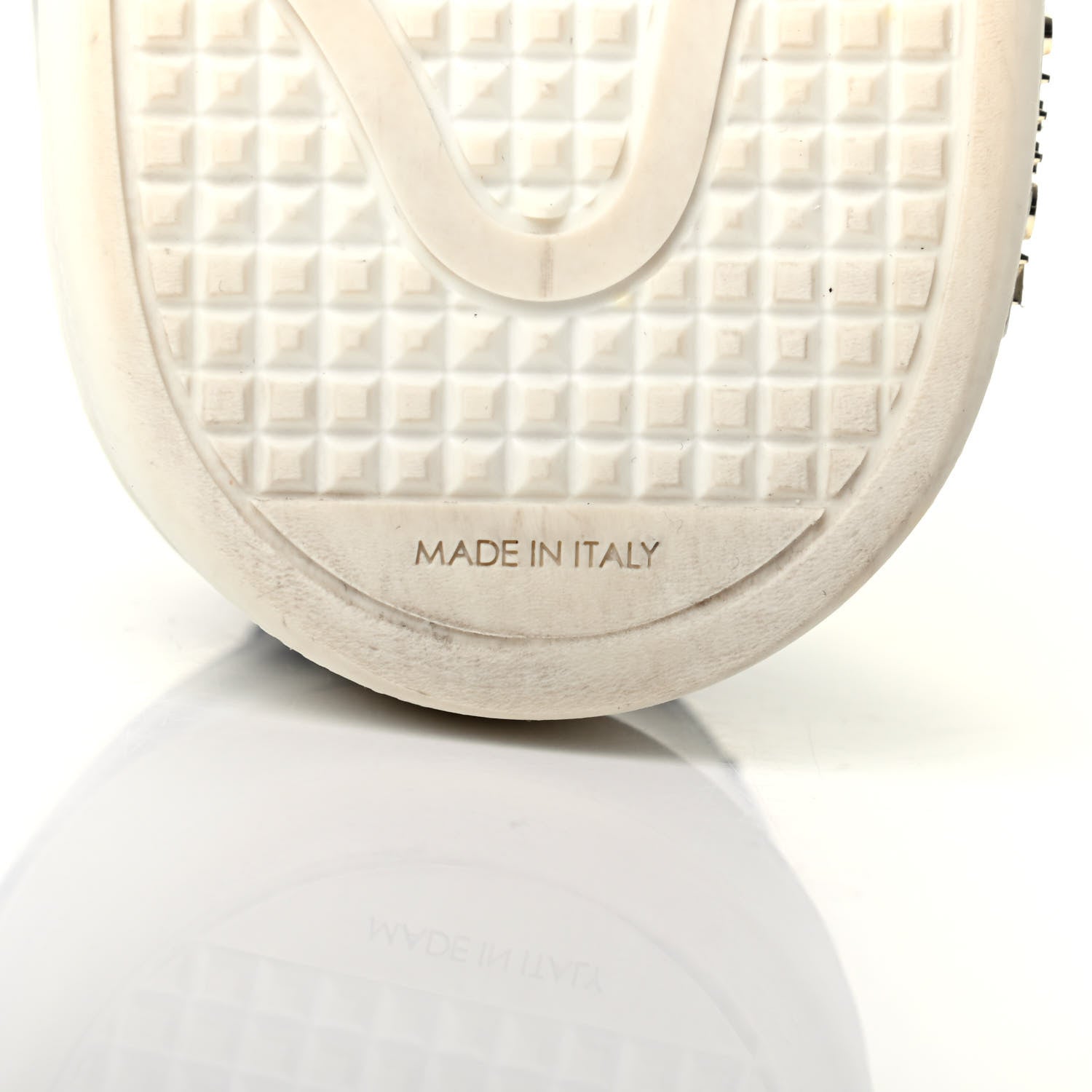 Louis Vuitton Patent Monogram Frontrow Sneakers 39 7 of 9