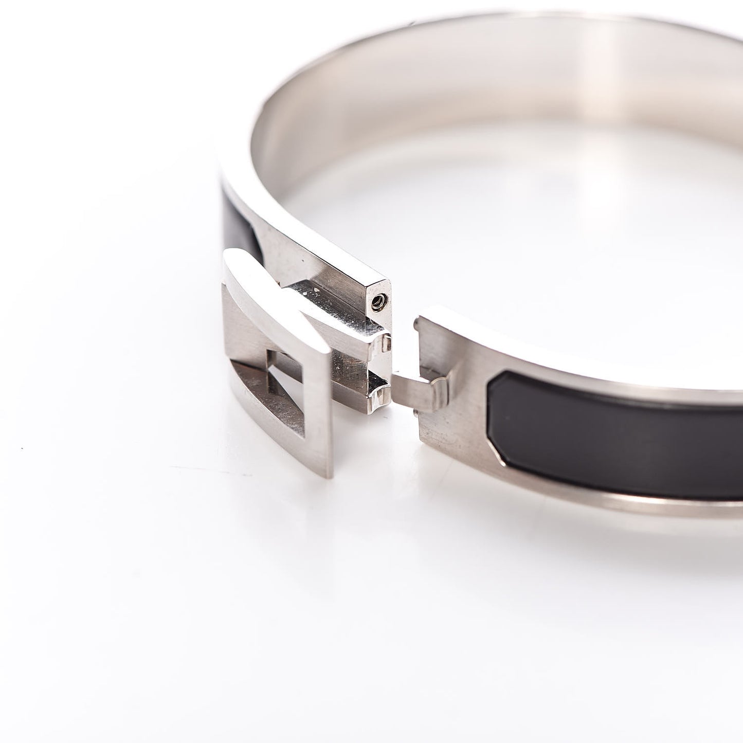 Matte Enamel Jet Bracelet T5 Black