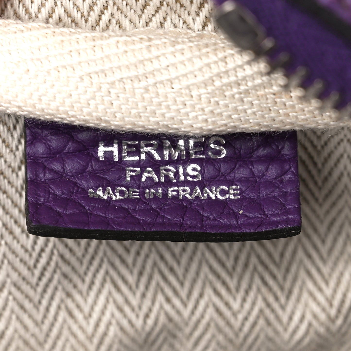 Taurillon Clemence Victoria II 35 Ultraviolet