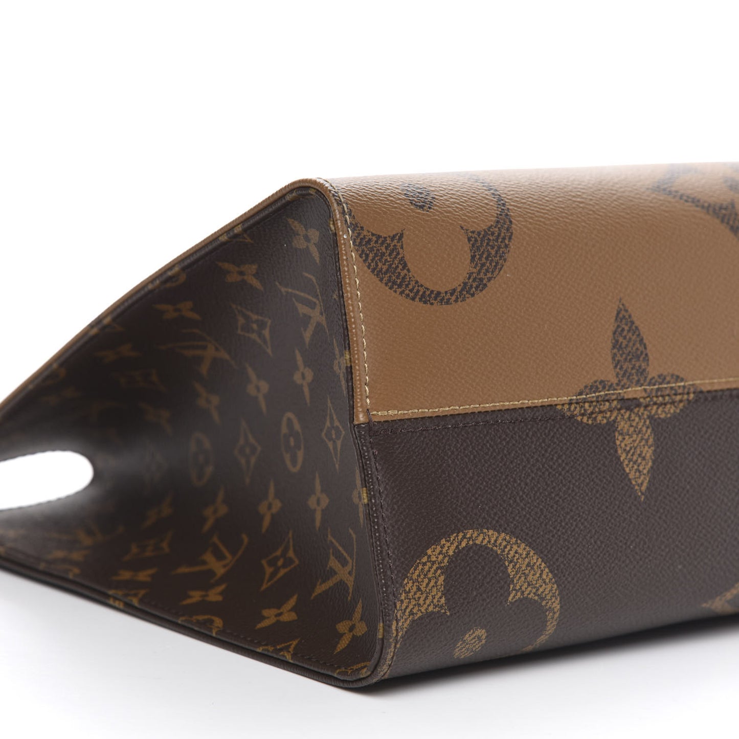Reverse Monogram Giant Onthego MM