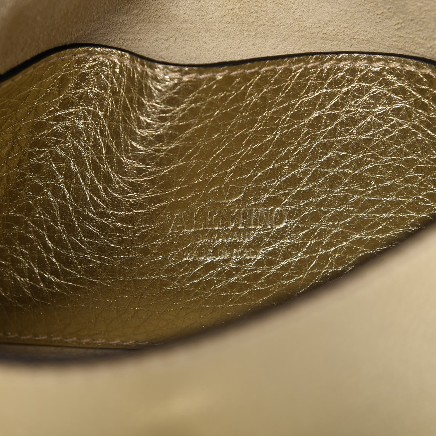 Valentino Garavani Metallic Pebbled Calfskin Medium Rockstud Flip Lock Crossbody Bag Platino 8 of 10
