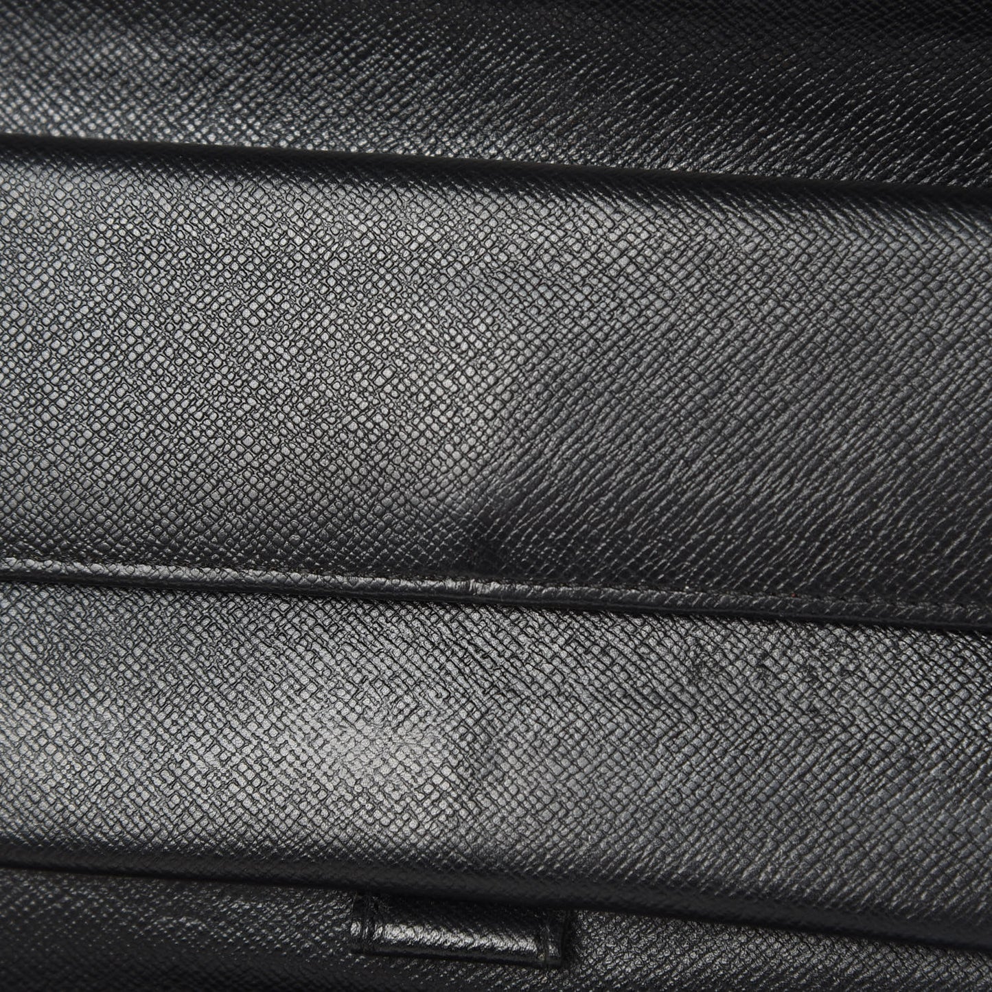 Epi Porte Tresor International Wallet Black