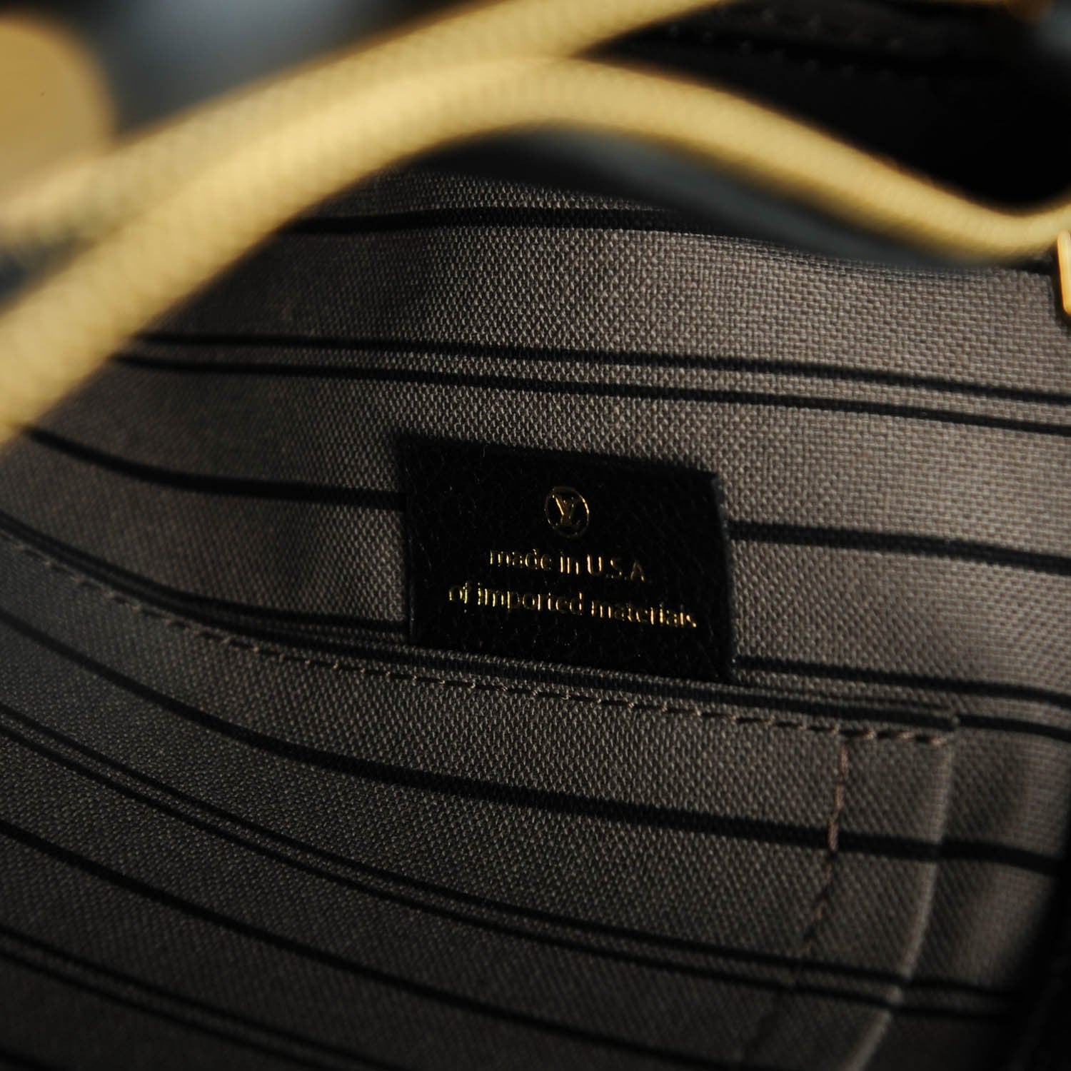 Louis Vuitton Empreinte Montaigne MM Black 6 of 8