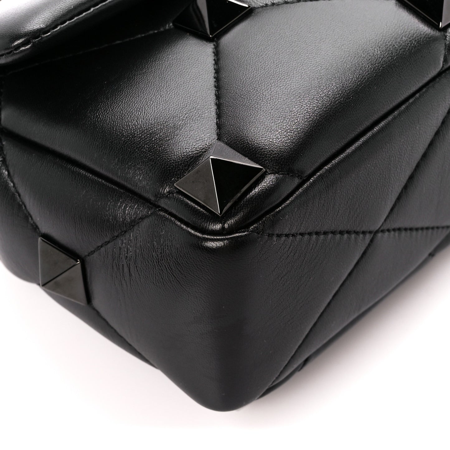 Nappa Monochrome Medium Roman Stud Shoulder Bag Black