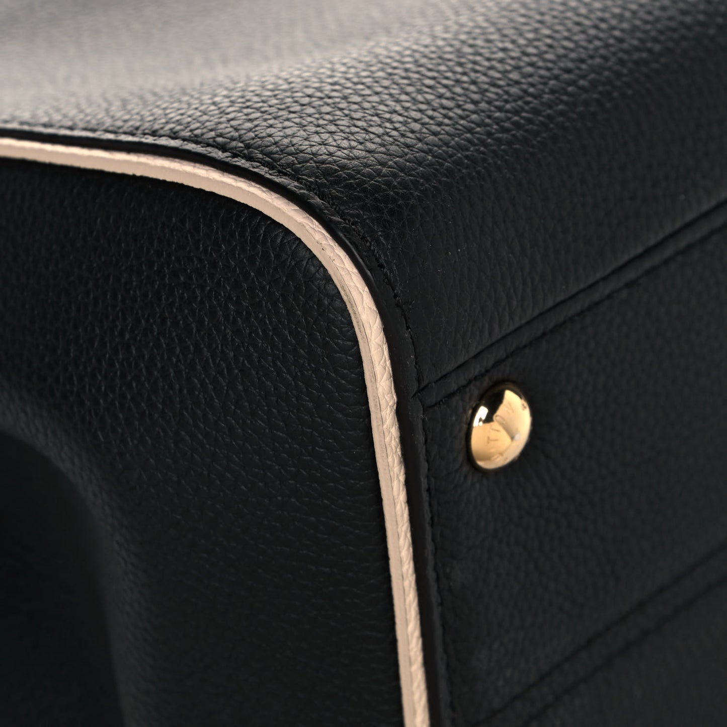 Monogram Double V Black