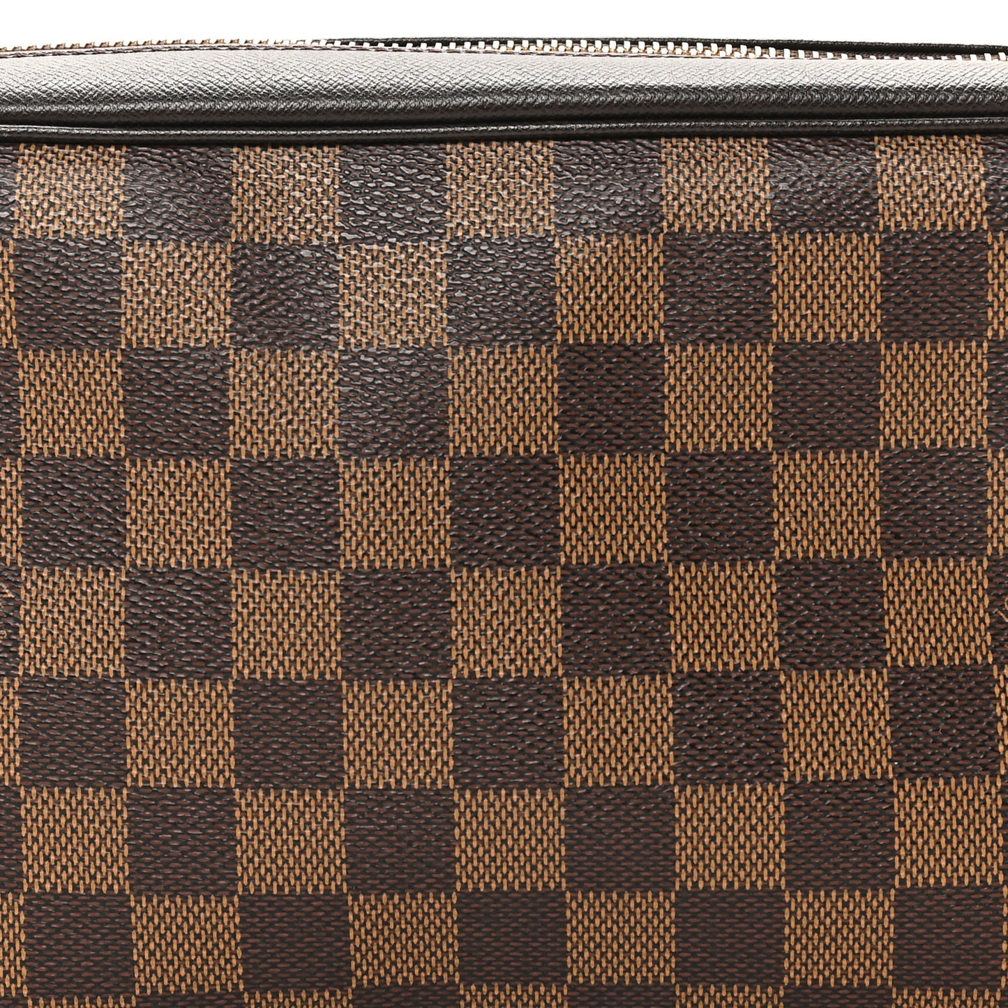Damier Ebene Trousse Toilette 28