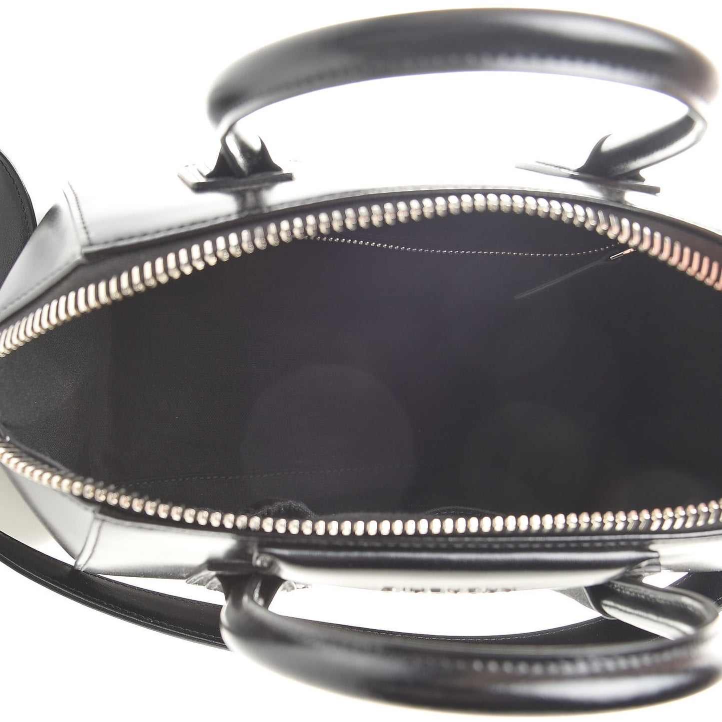 Shiny Lord Calfskin Small Antigona Black