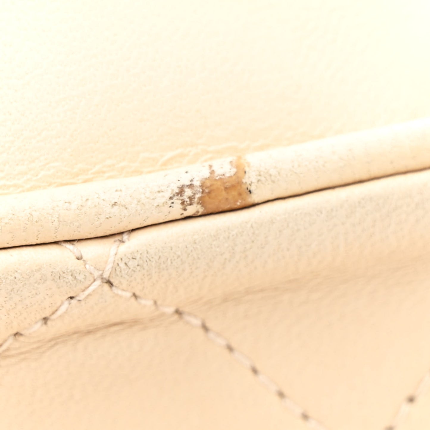 Lambskin Quilted Tassel Flap Camera Case White