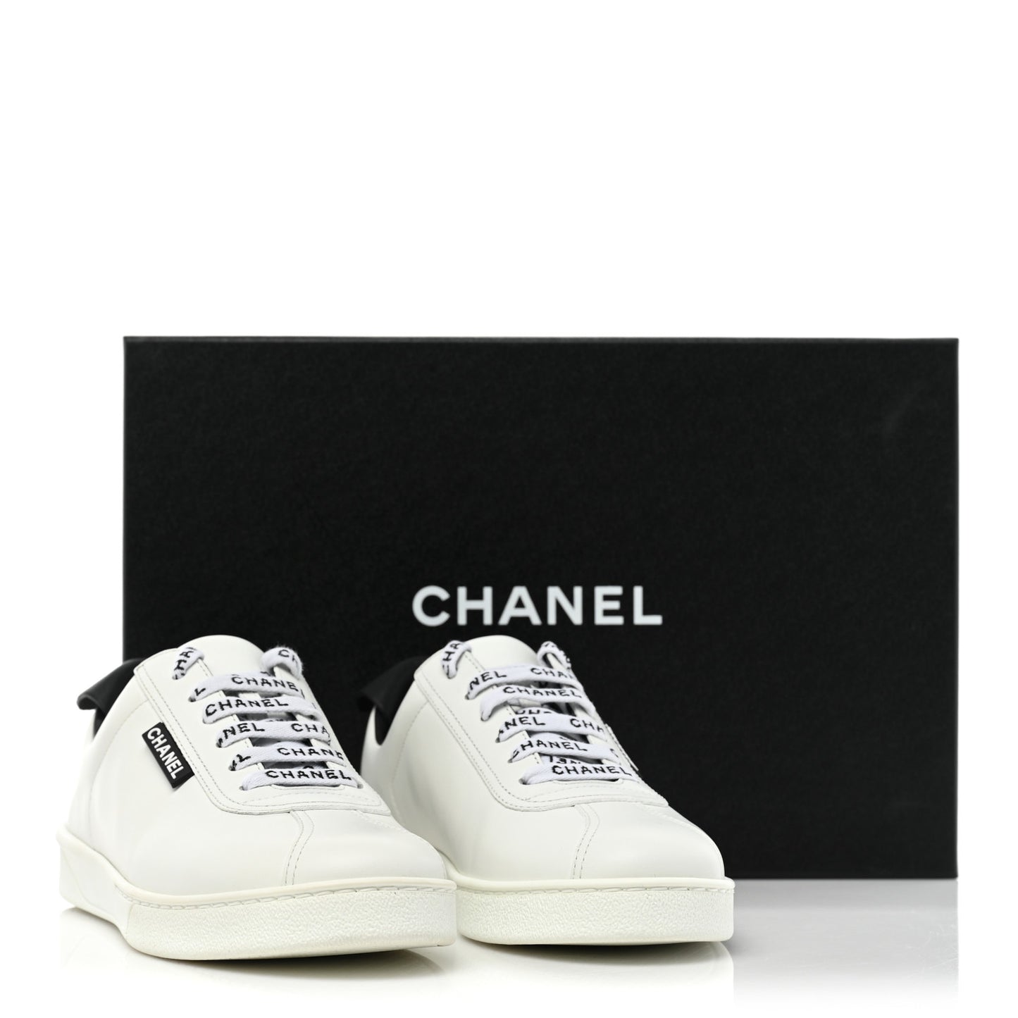 Calfskin CC Womens Sneakers 38 White