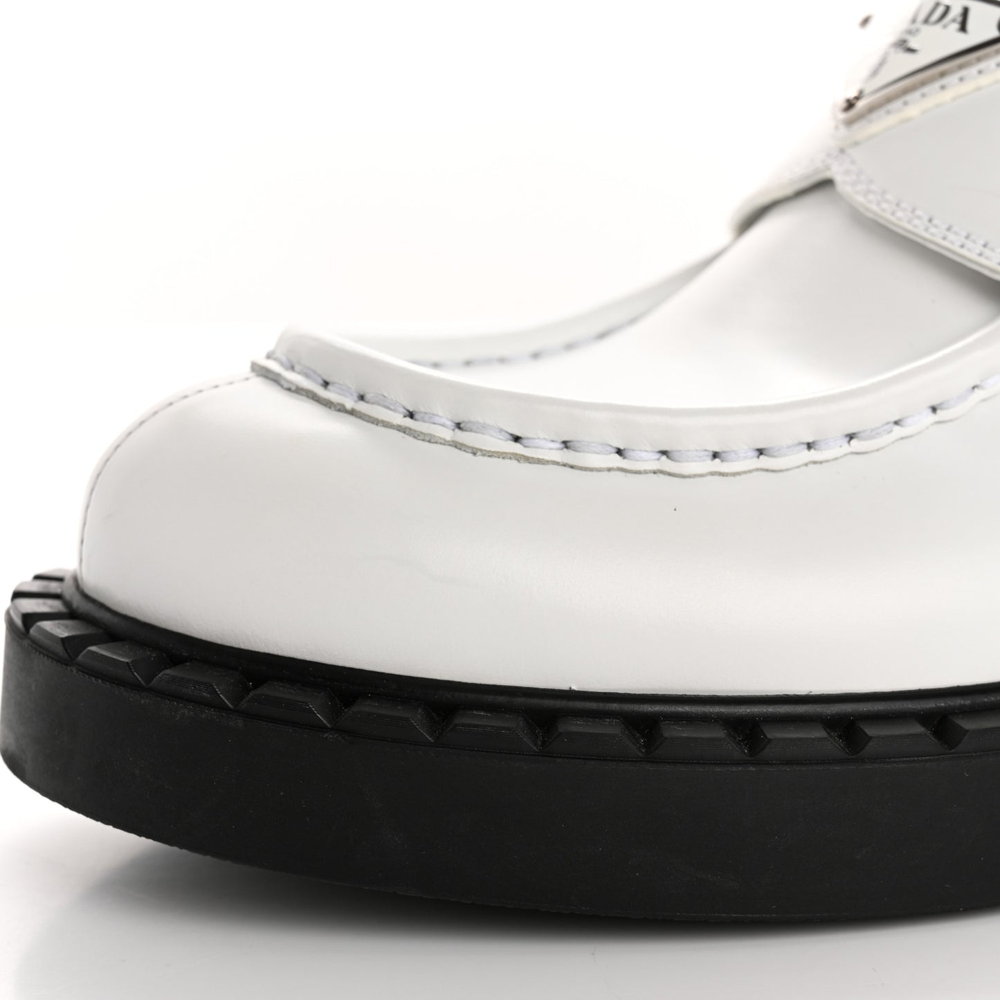 Brushed Calfskin Metal Triangle Logo 20mm Loafers 39.5 White