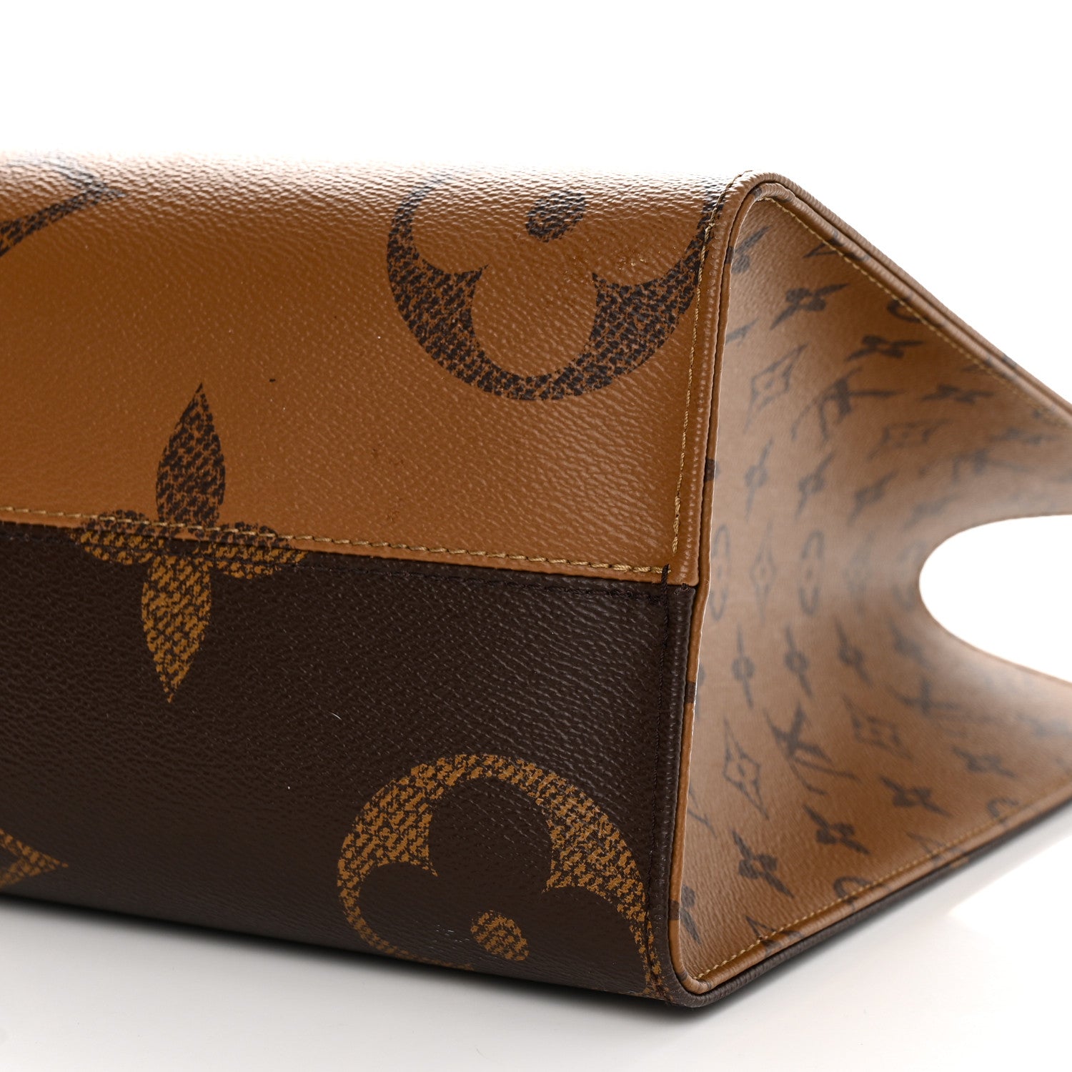 Louis Vuitton Reverse Monogram Giant Onthego MM 9 of 11