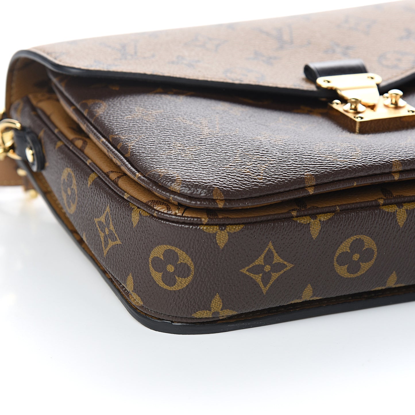 Reverse Monogram Pochette Metis