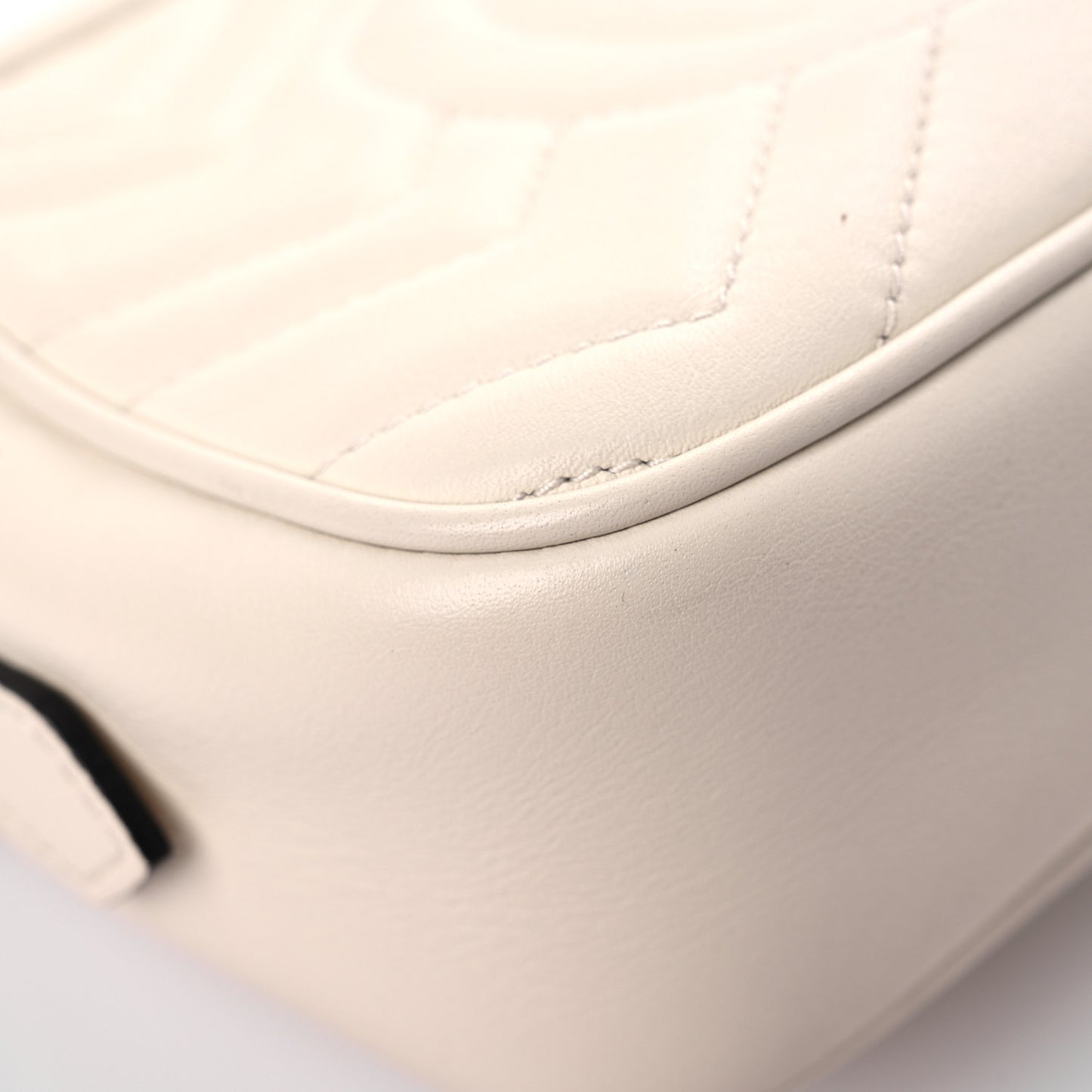 Calfskin Matelasse Mini GG Marmont Chain Shoulder Bag White