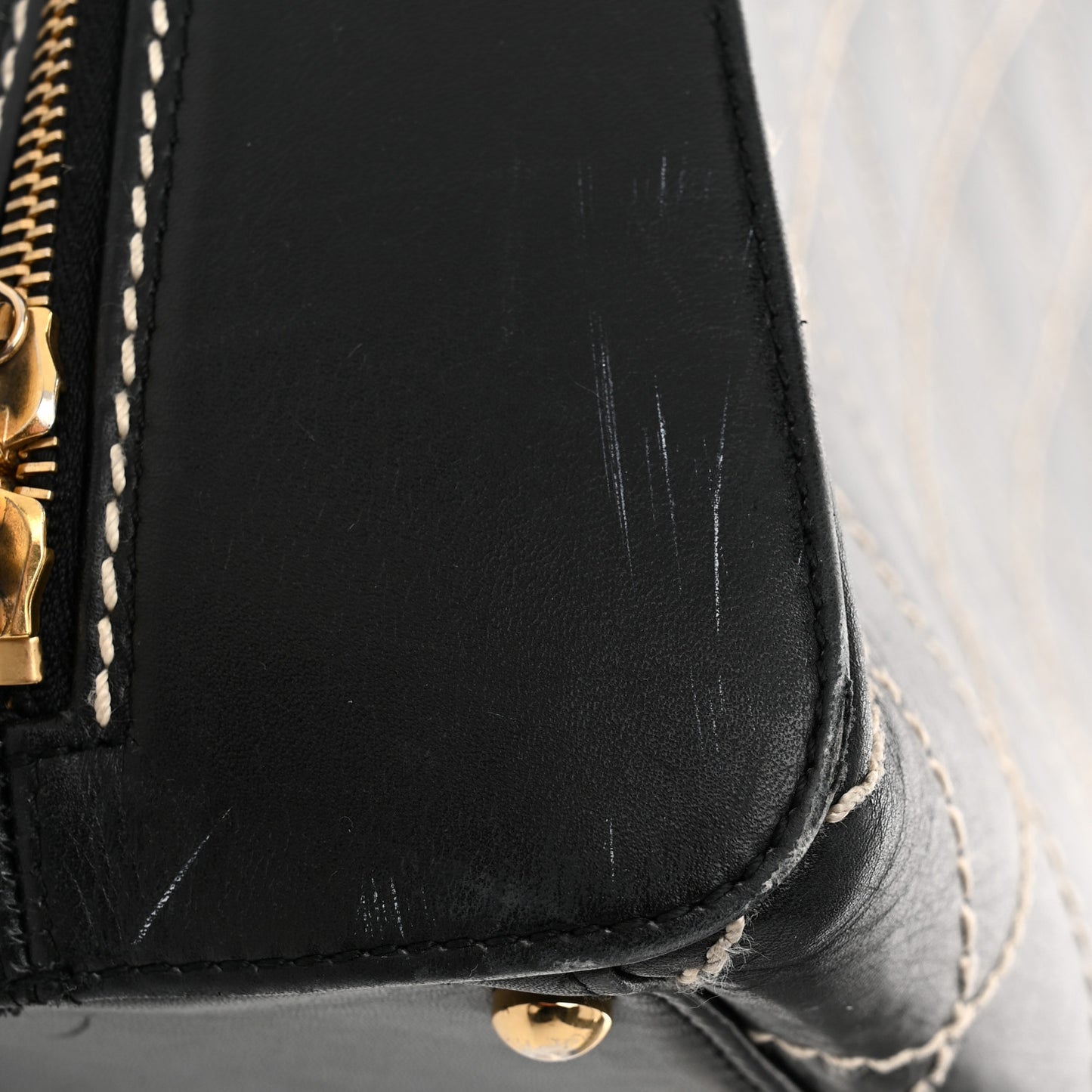 Calfskin Contrast Stitch Surpique Black