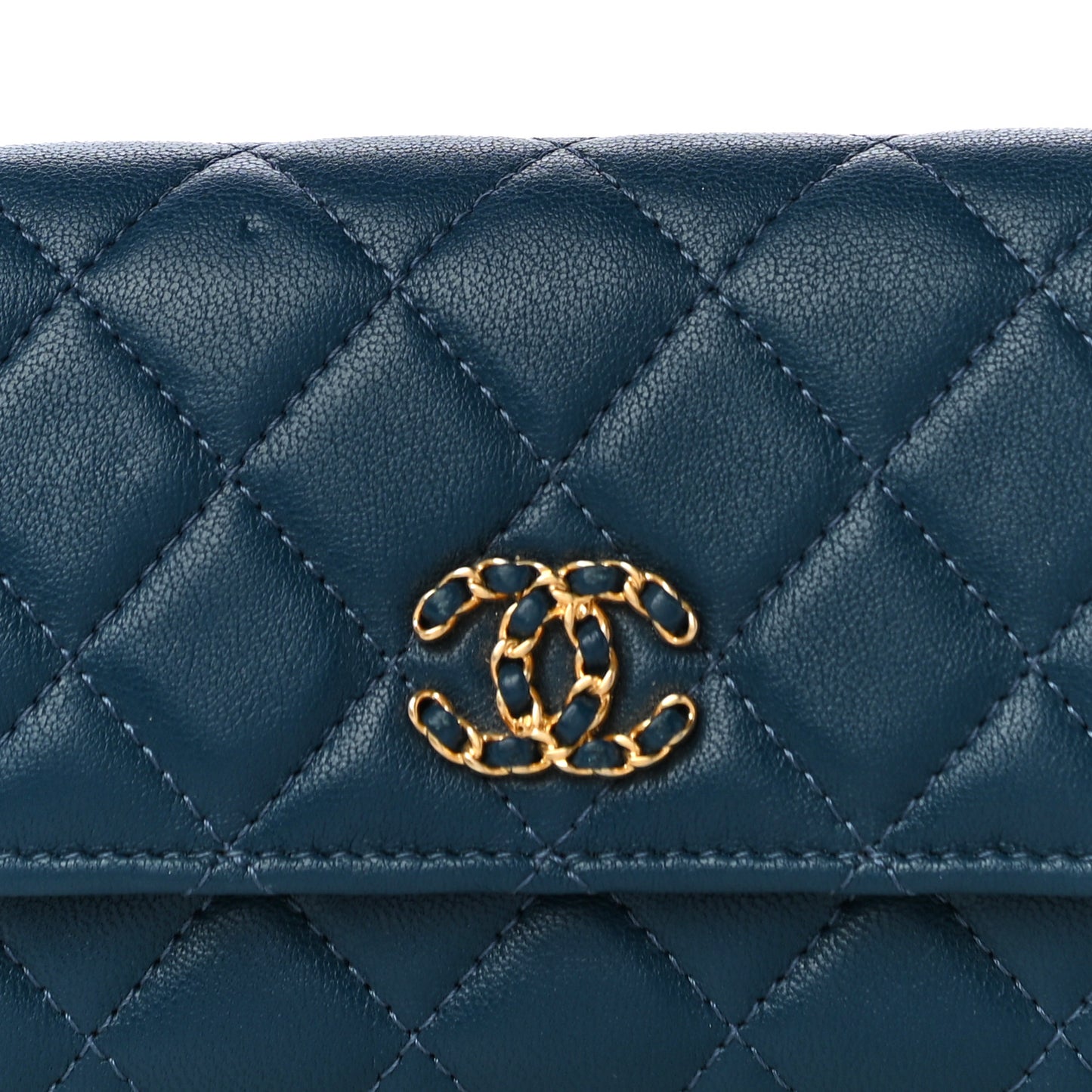 Lambskin Quilted Medium Chanel 19 Flap Wallet Dark Blue