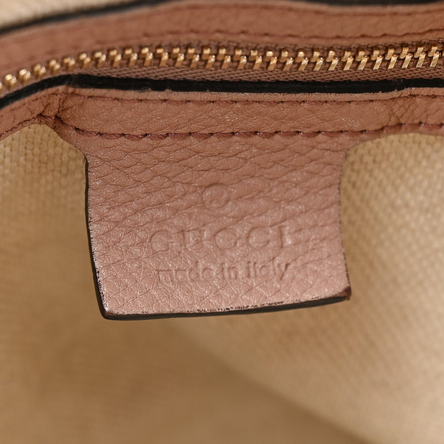 Pebbled Calfskin Medium Soho Chain Shoulder Bag Dark Cipria