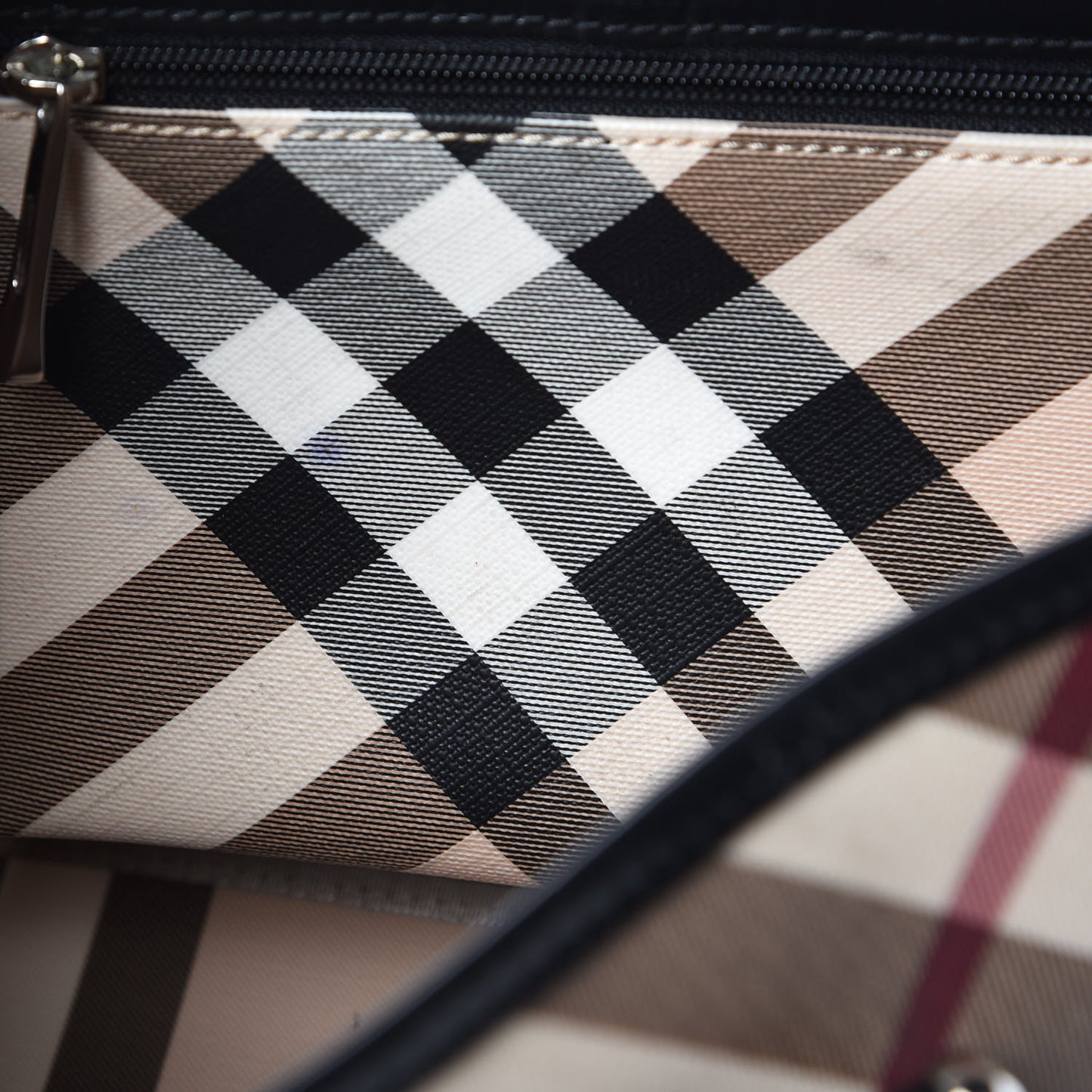 Supernova Check Tote Black