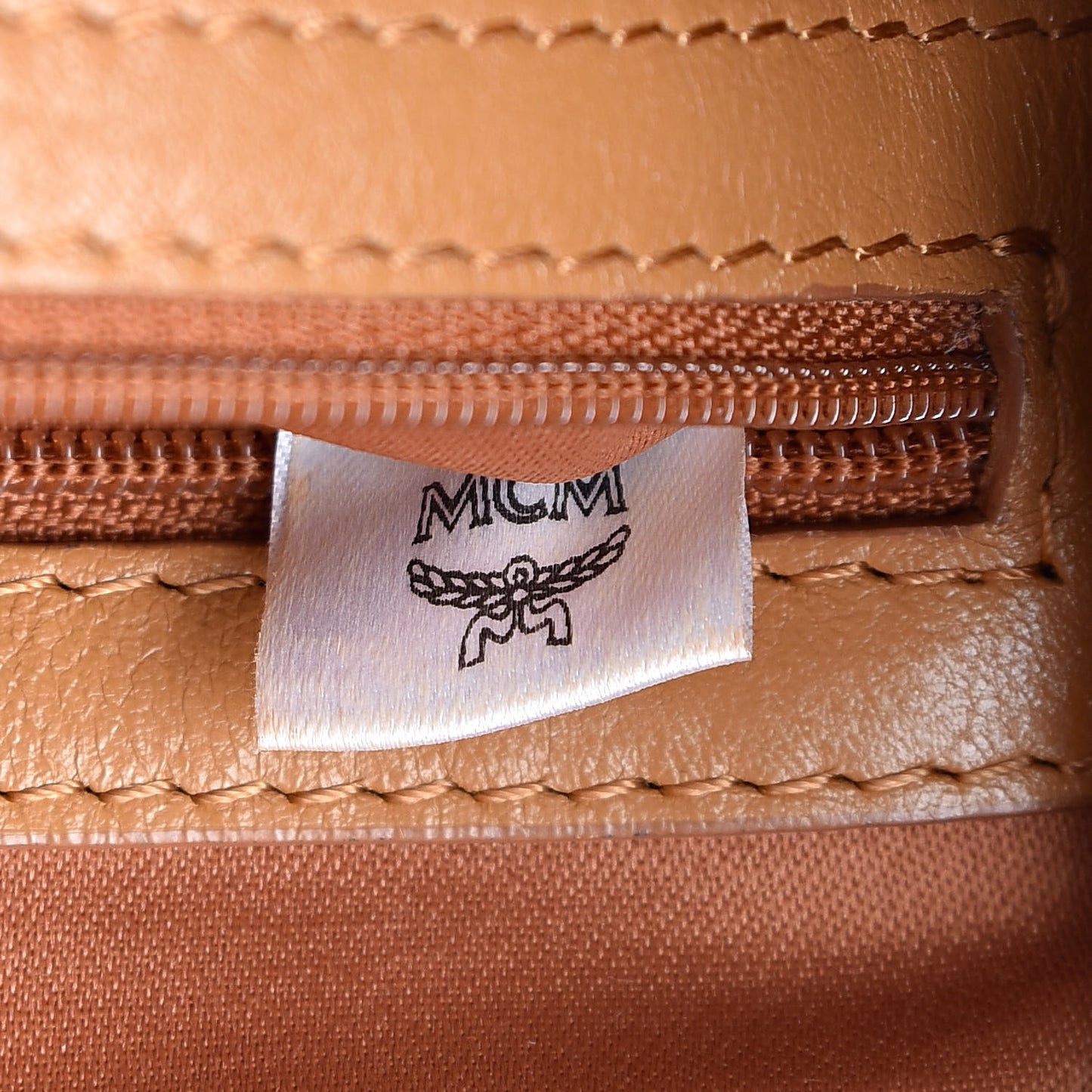 Visetos Medium Sprinkle Stud Stark Backpack Cognac