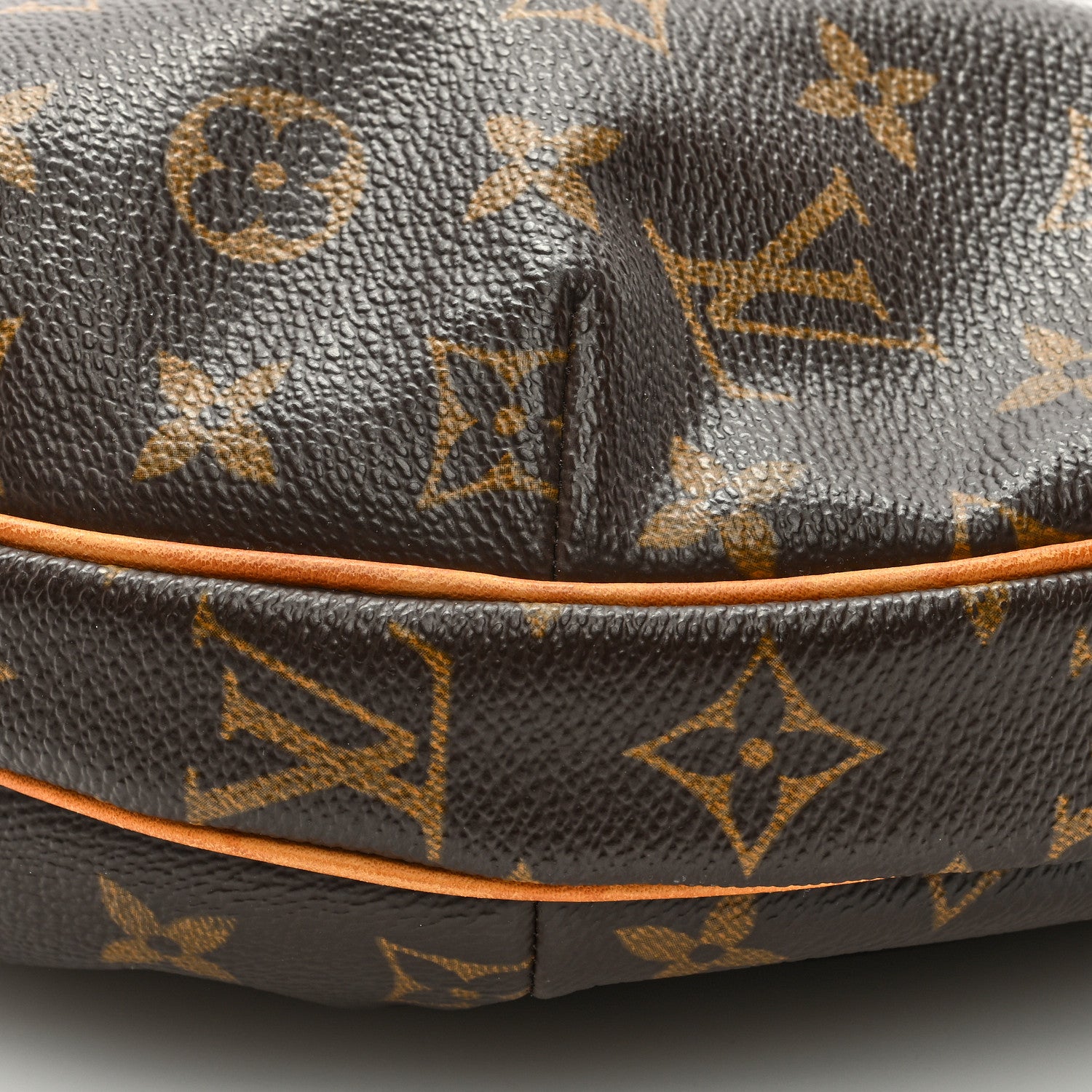 Louis Vuitton Monogram Croissant MM 8 of 9