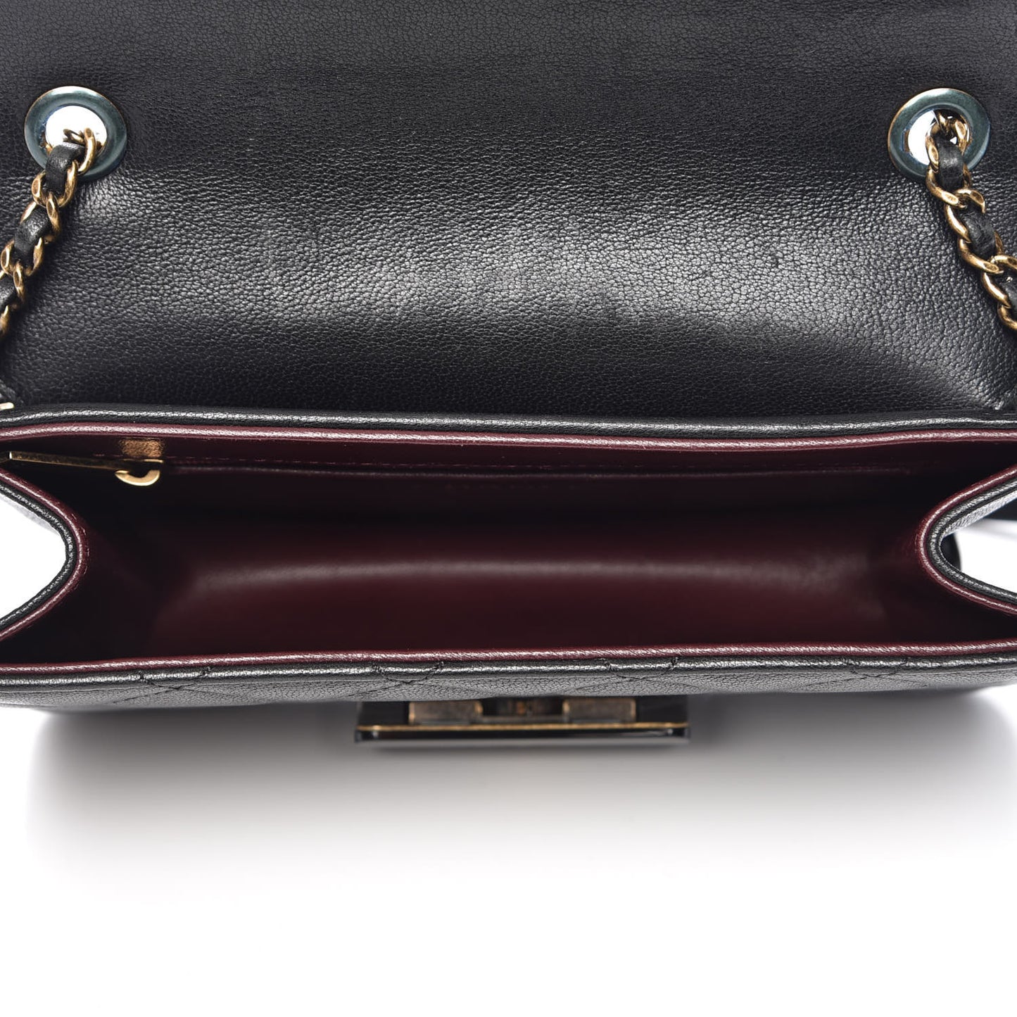 Sheepskin Quilted Beauty Lock Flap Black