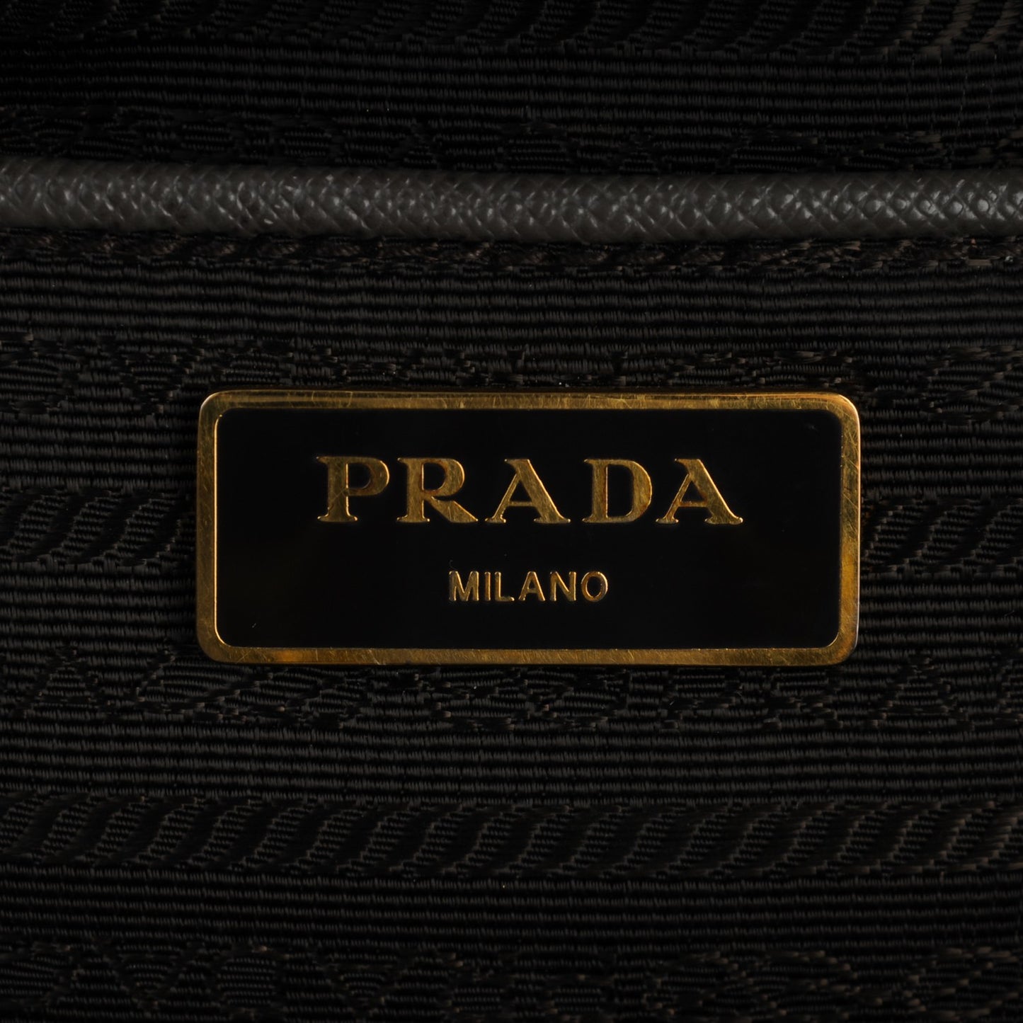 Saffiano Lux Large Tote Grafite