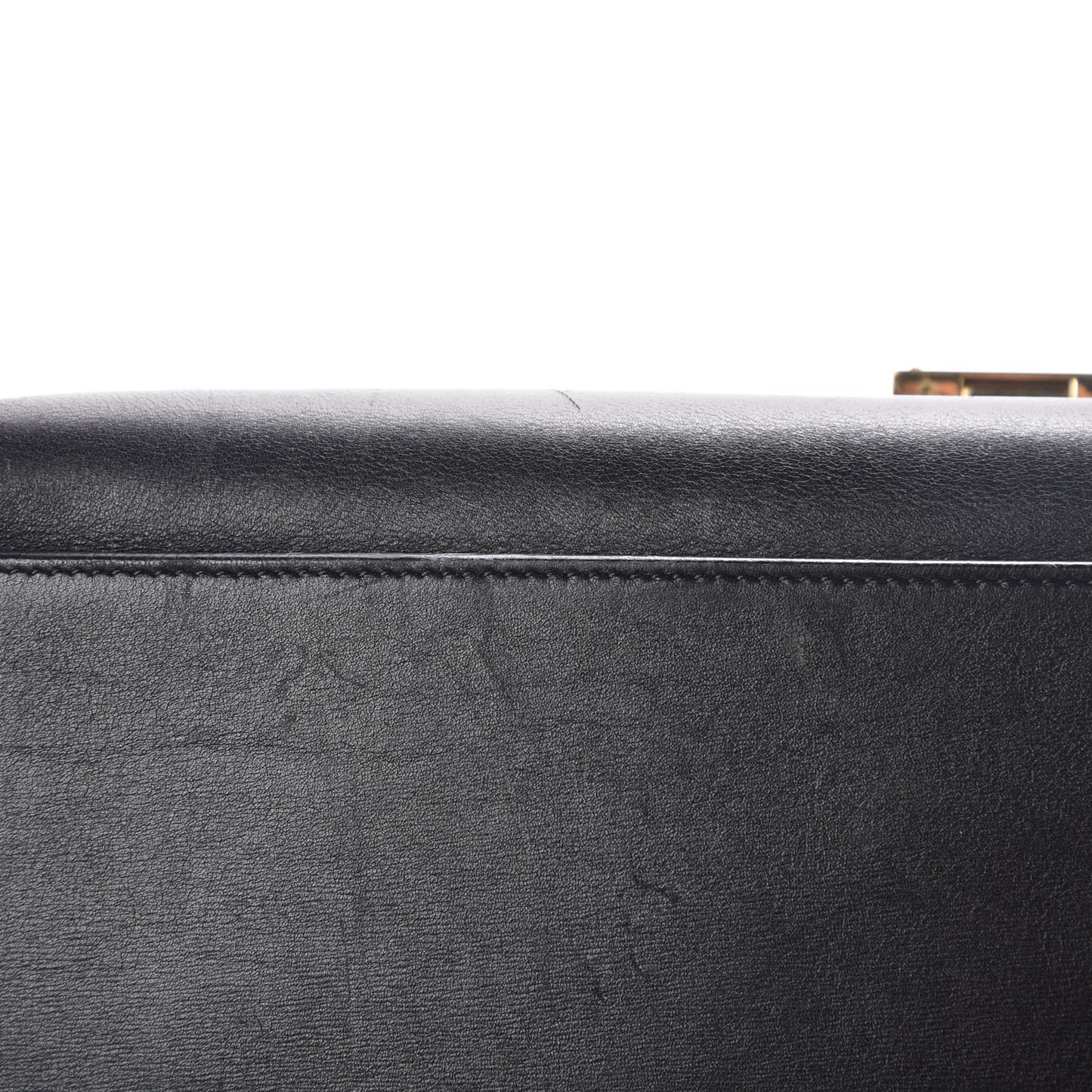 Smooth Calfskin Medium Trapeze Black