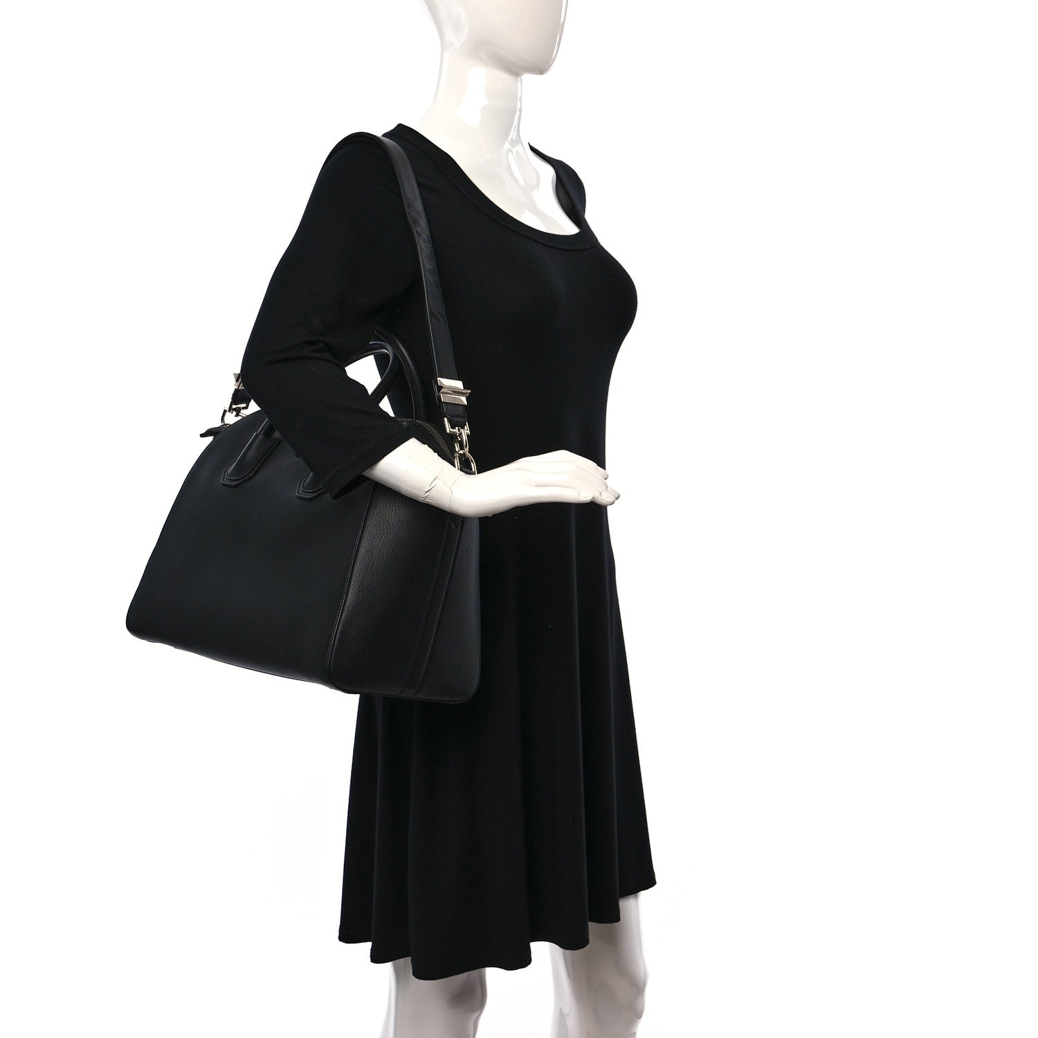 Givenchy Sugar Goatskin Medium Antigona Black 2 of 12