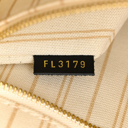 Louis Vuitton Monogram Giant Jungle Onthego GM Ivory 7 of 11