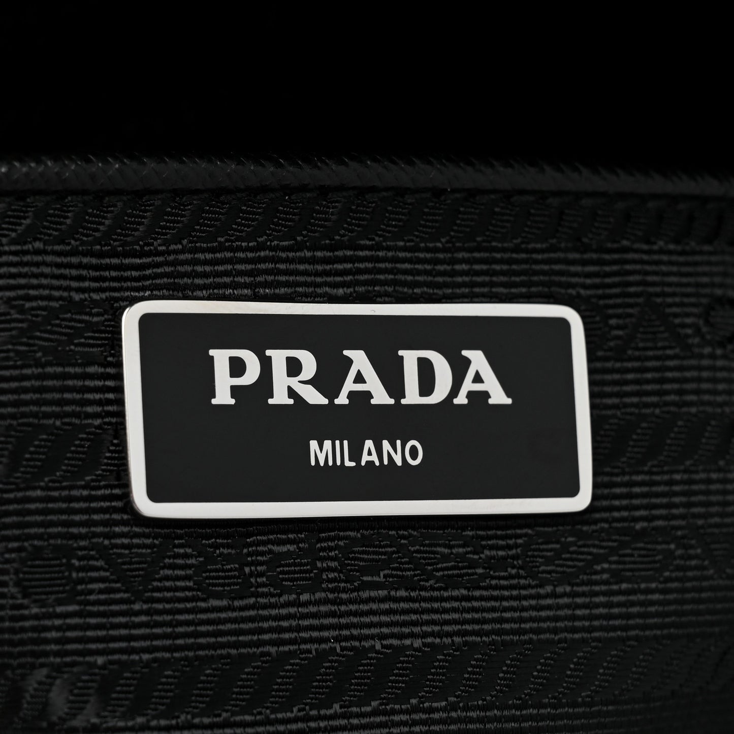 Tessuto Nylon Saffiano Vela Messenger Bag Black