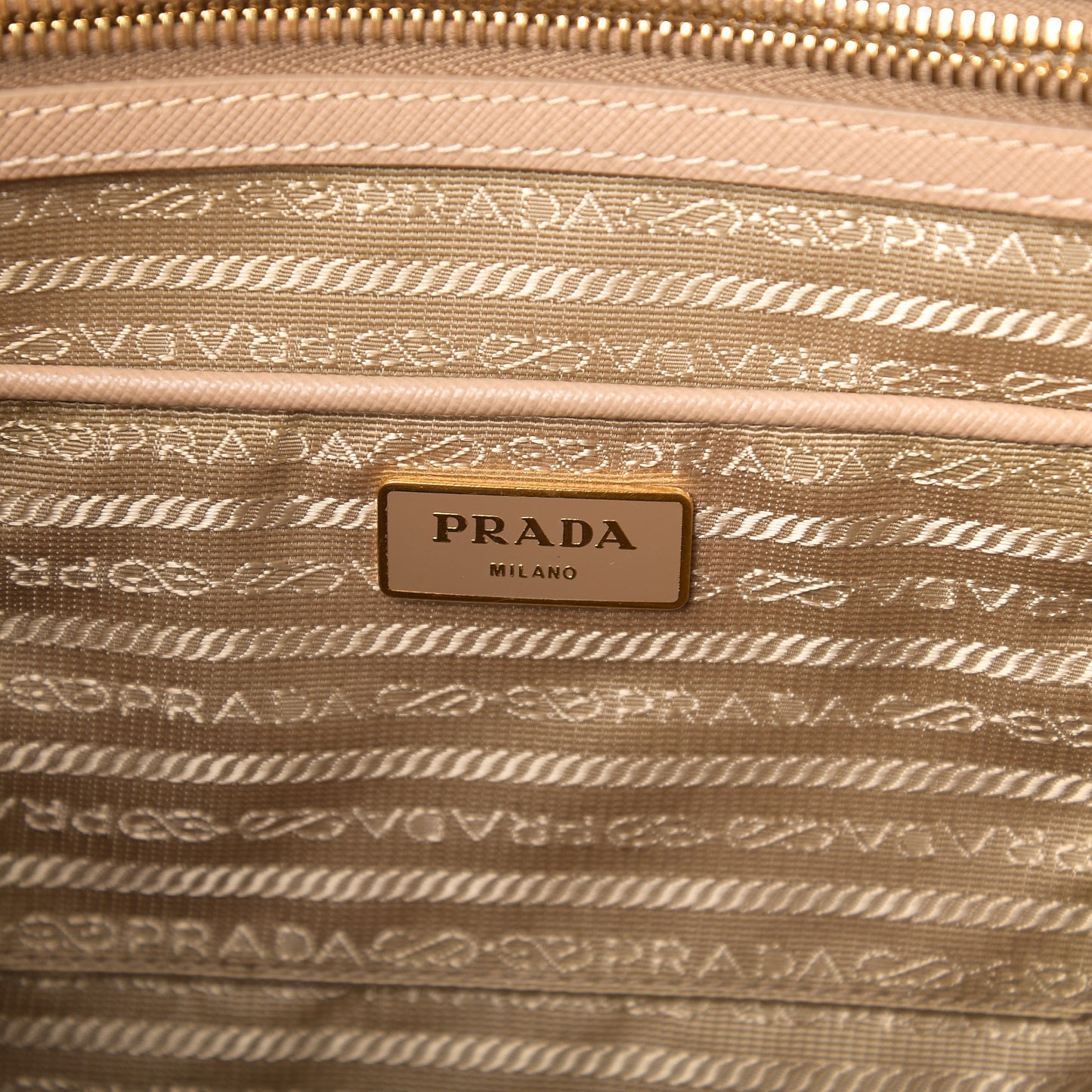 Saffiano Lux Tote Sabbia
