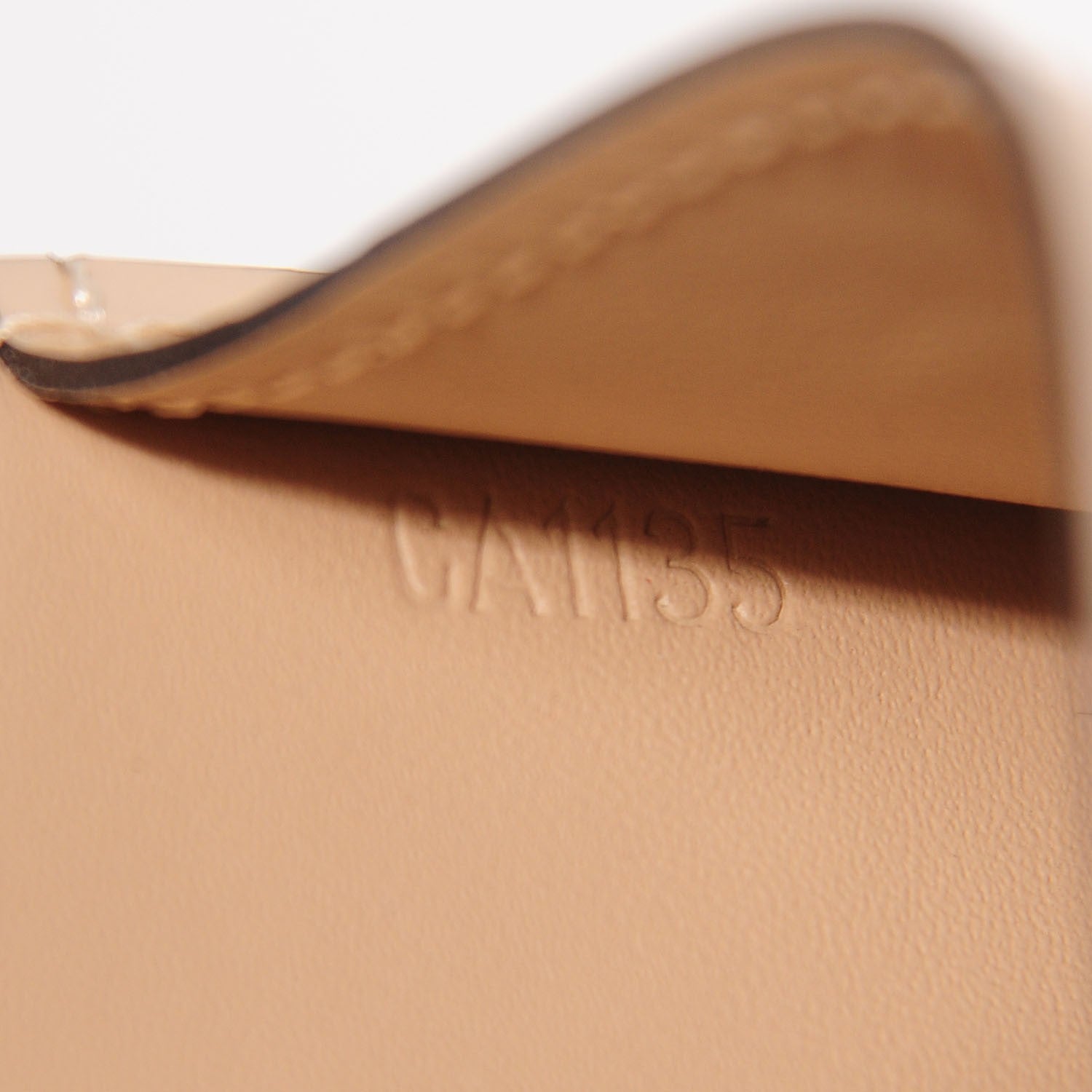Louis Vuitton Vernis Business Card Holder Dune 7 of 8