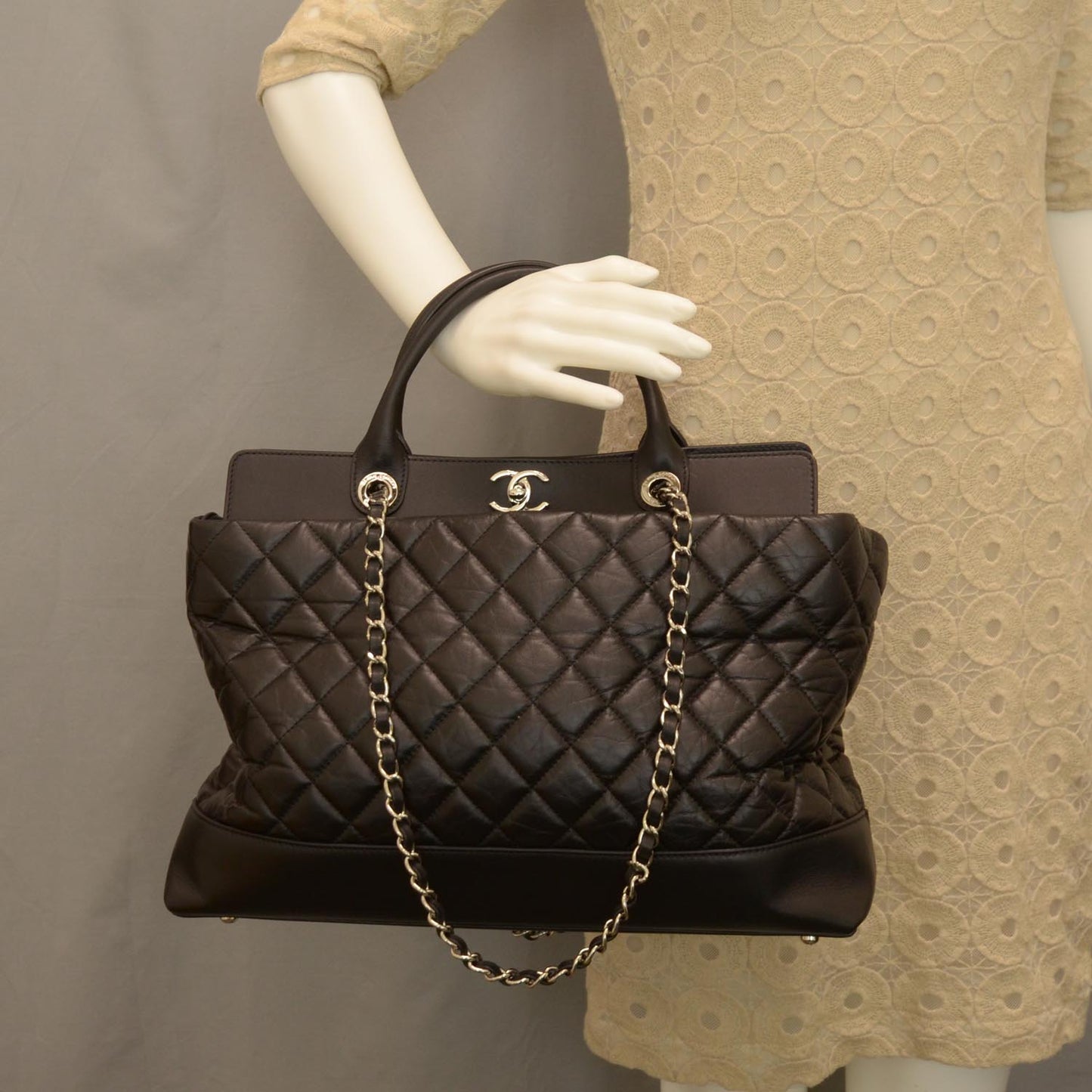 Calfskin Be CC Tote Black