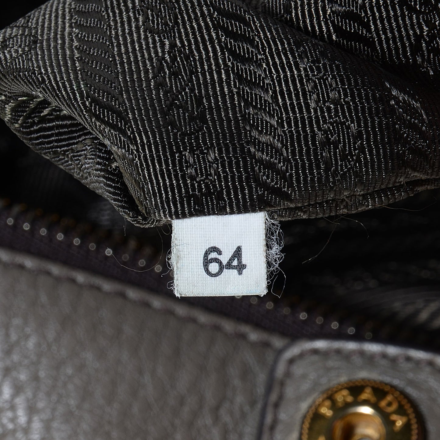 Vitello Daino Shoulder Bag Argilla