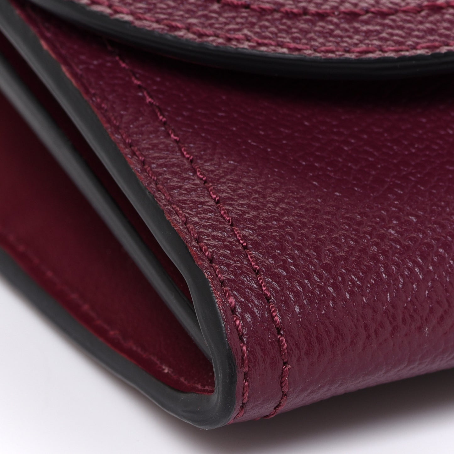 Grainy Calfskin Henley Wallet On Chain Burgundy