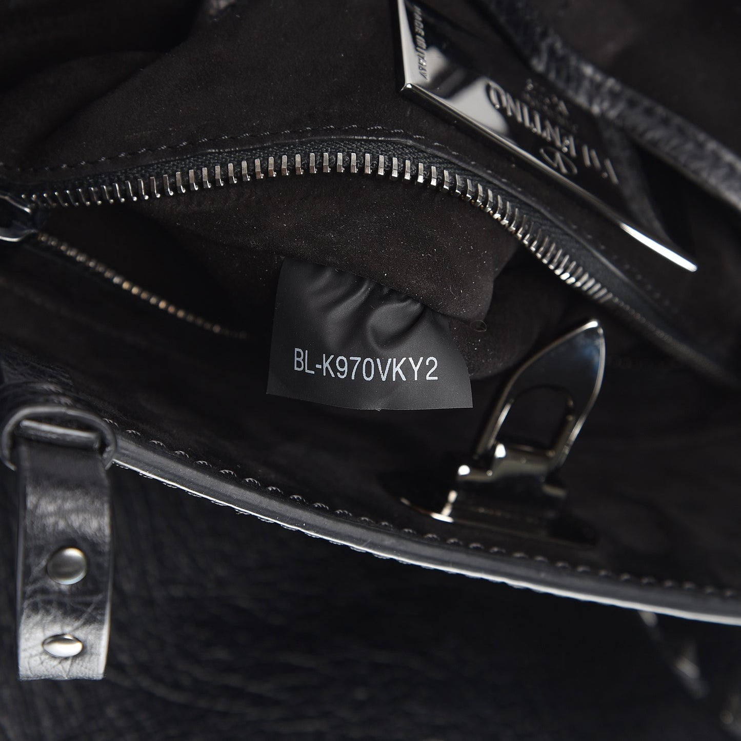 Vitello Medium Rockstud Tote Black