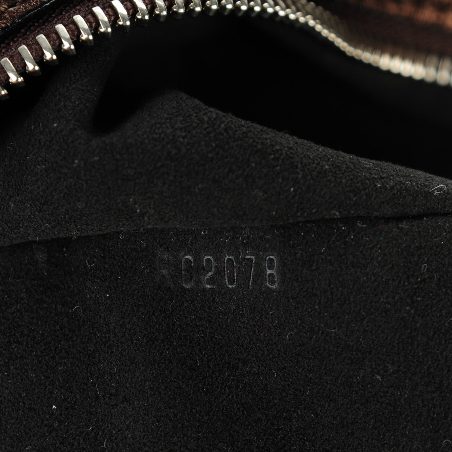Louis Vuitton Mahina L Mordore 6 of 6