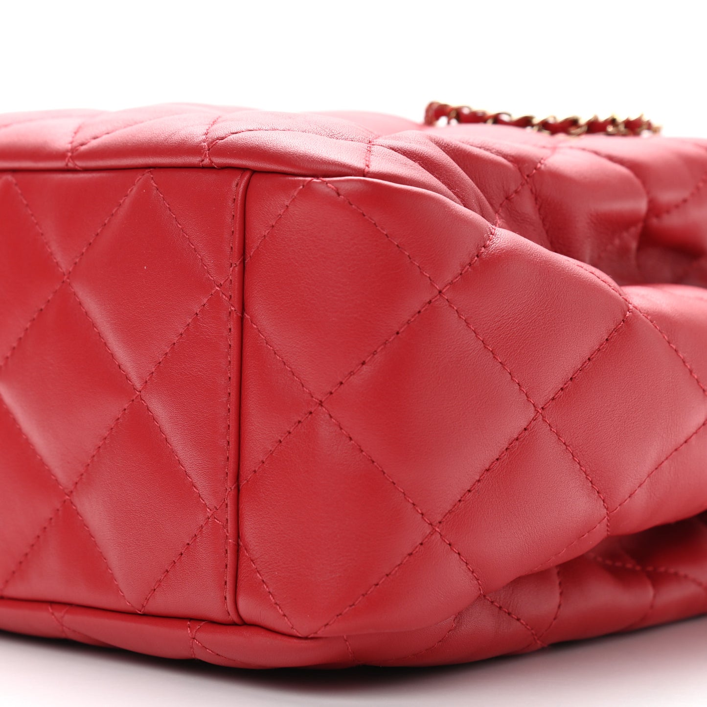 Lambskin Quilted Chain Drawstring Bag Red