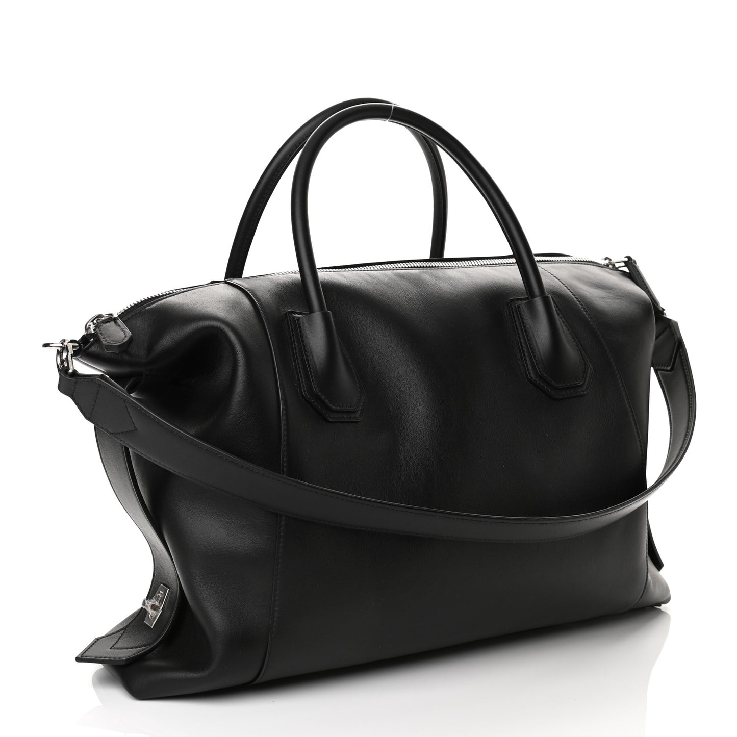 Smooth Calfskin Medium Soft Antigona Black