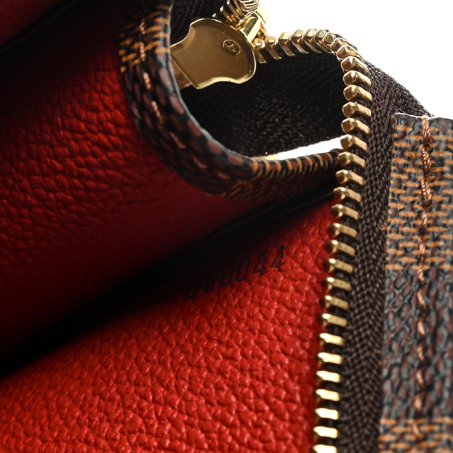 Damier Ebene Toiletry Pouch 15