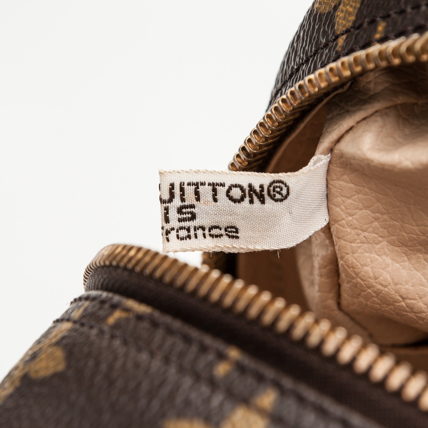 Louis Vuitton Monogram Trousse Toilette 28 7 of 10