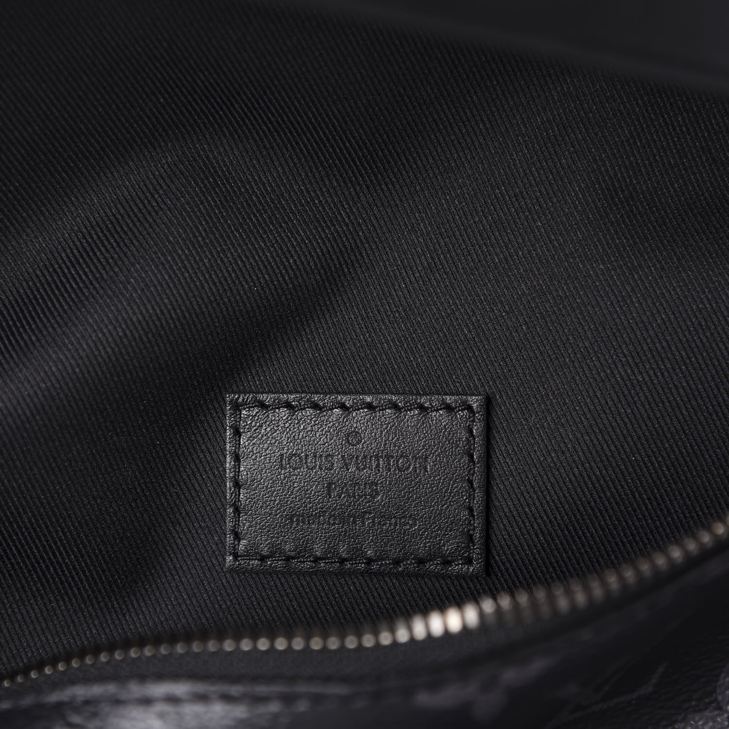 Louis Vuitton Monogram Eclipse Discovery Bumbag 8 of 9