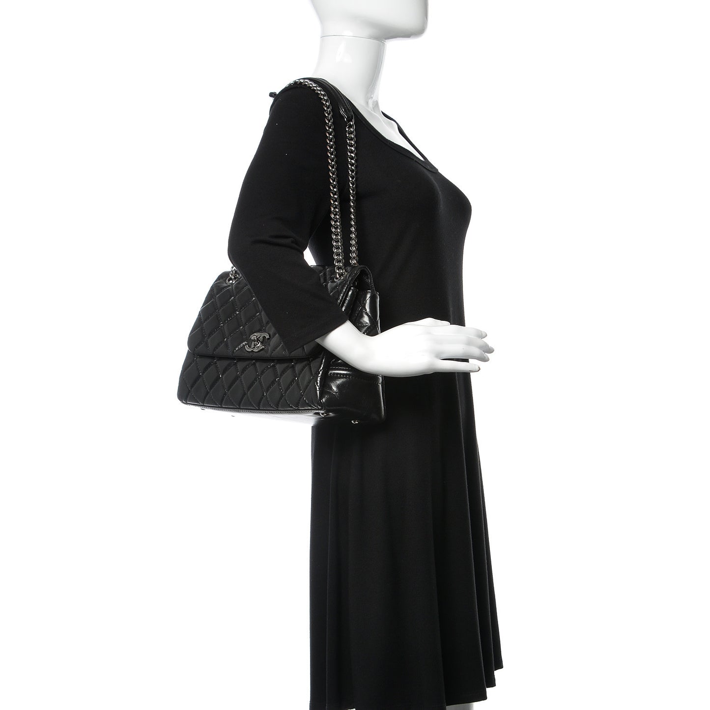 Glazed Calfskin Quilted Medium Lady Pearly Flap Black