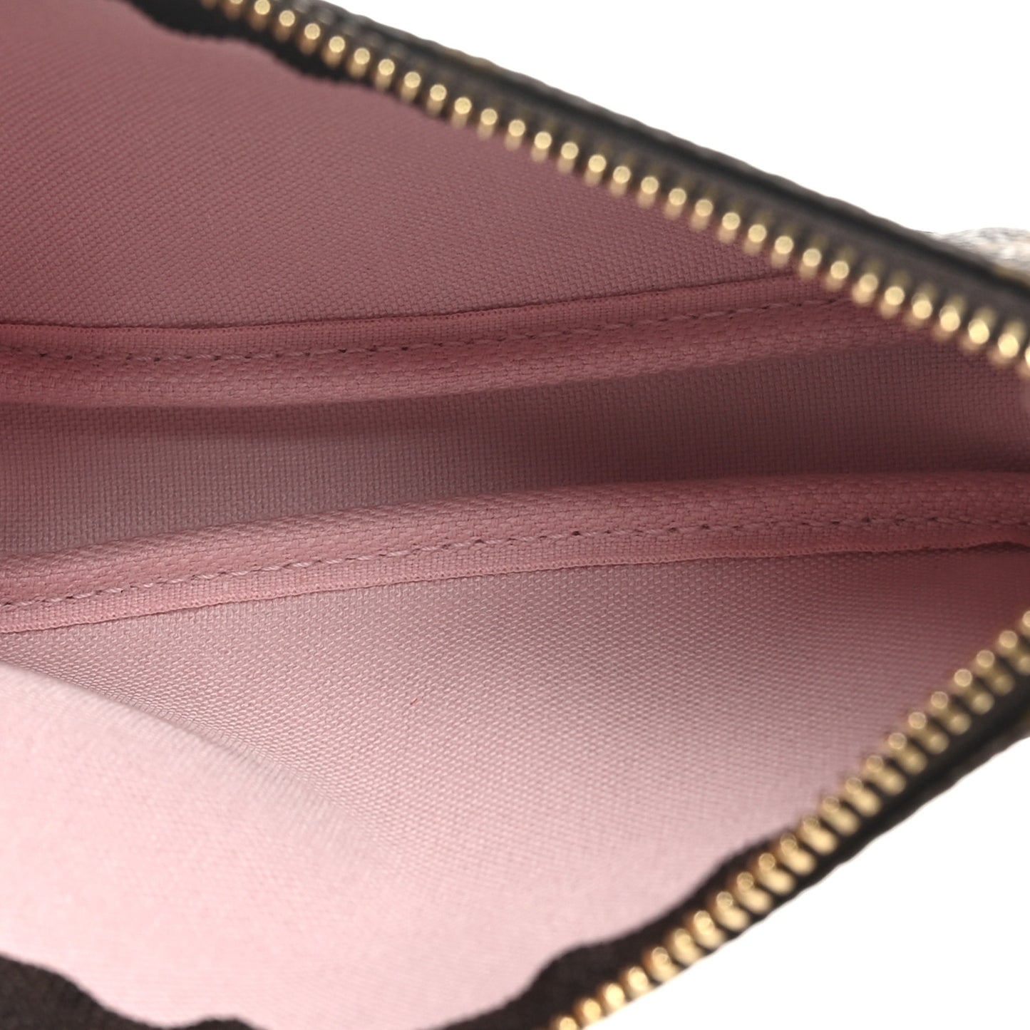 Monogram V Maui Mini Pochette Accessories Rose Ballerine