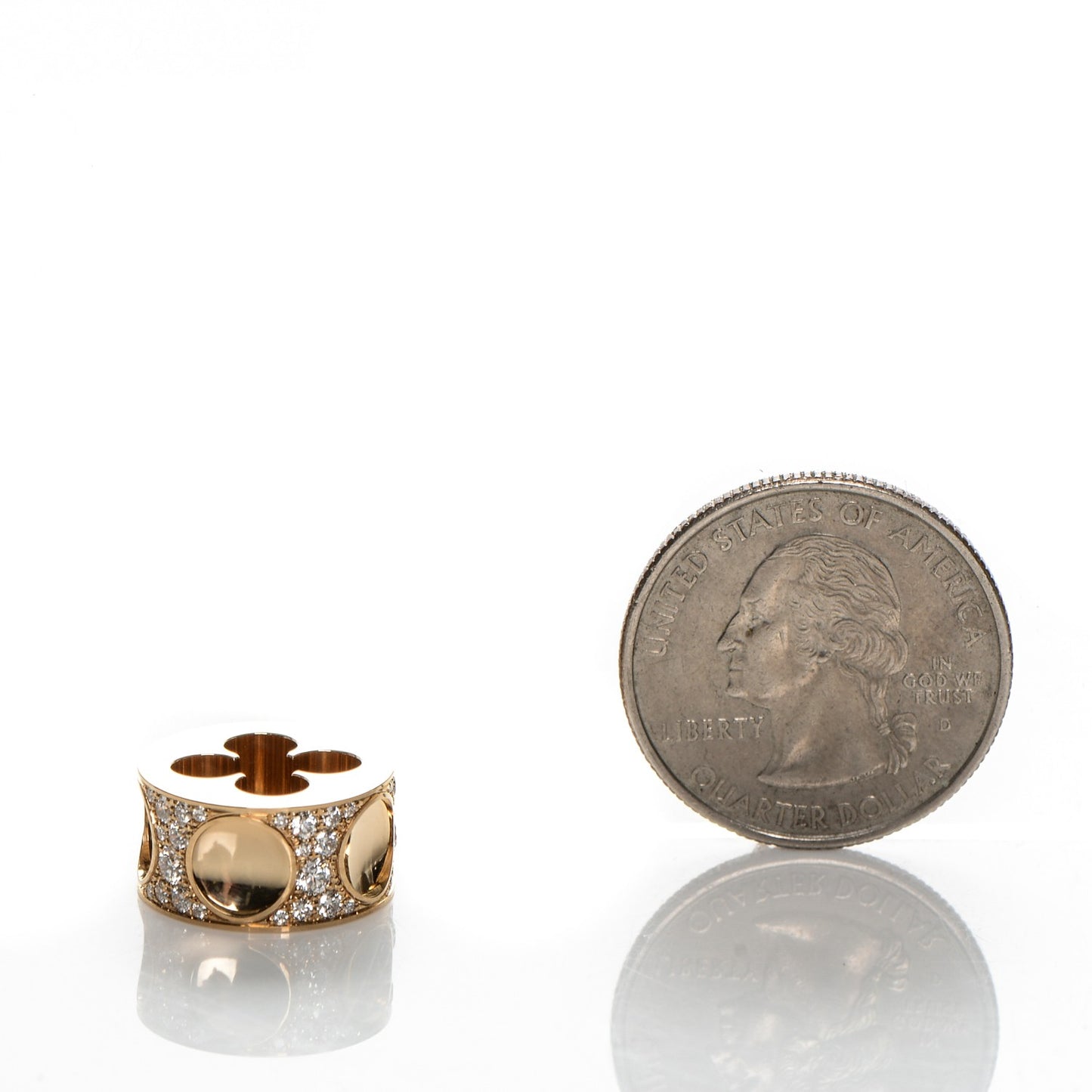 18K Yellow Gold Diamond Empreinte Pendant
