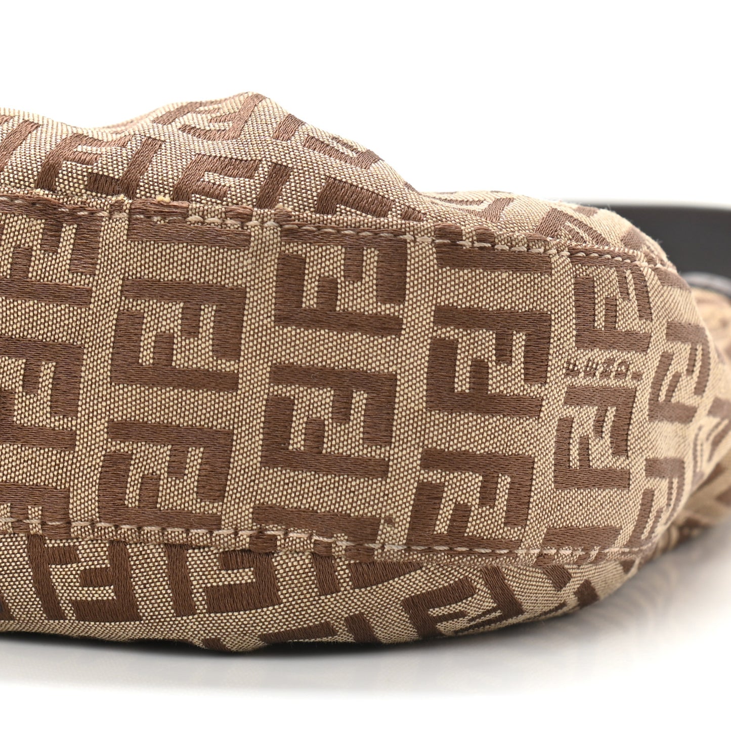 Zucchino Vitello Drawstring Shoulder Bag Testa di Moro Beige