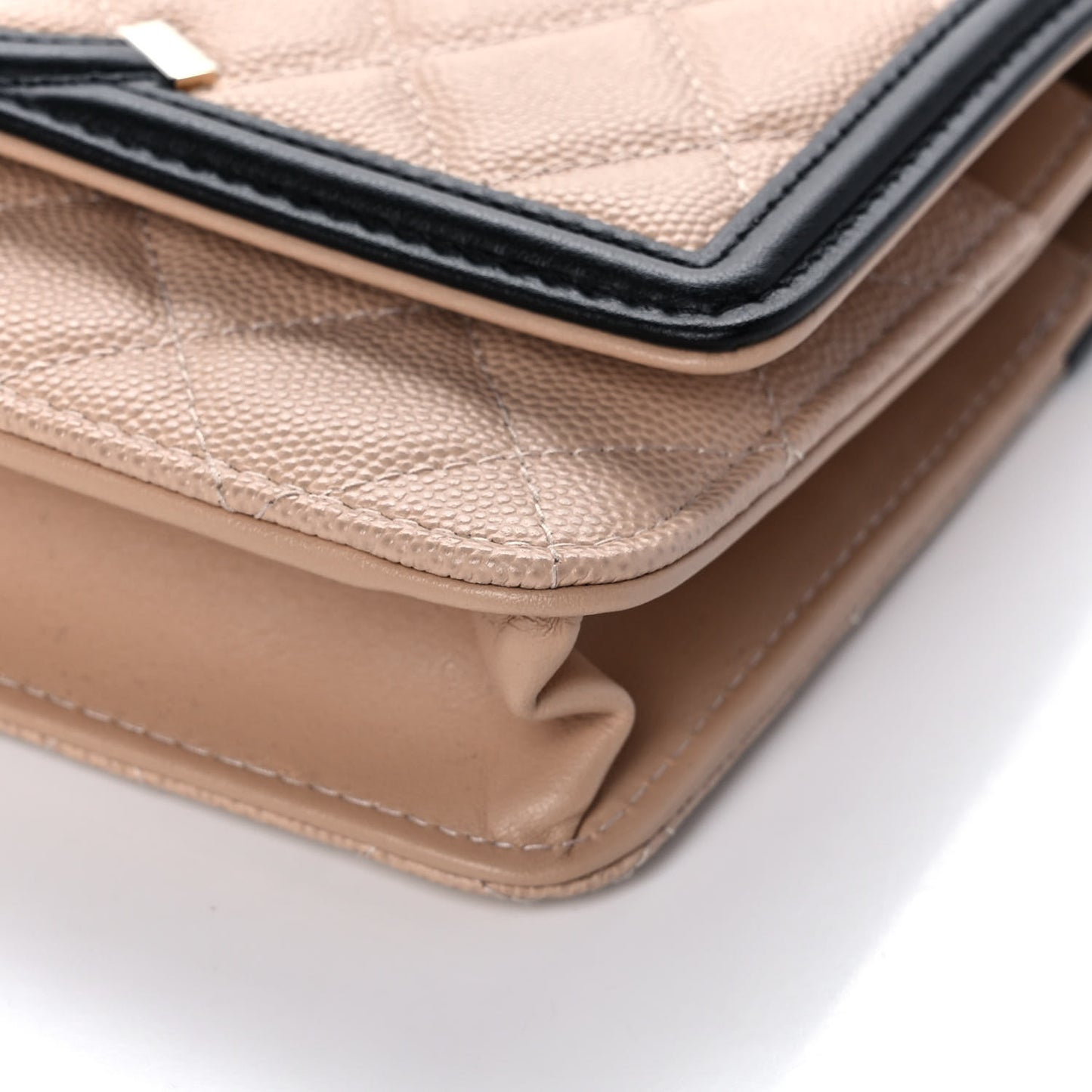 Caviar Quilted CC Filigree Wallet On Chain WOC Beige Black