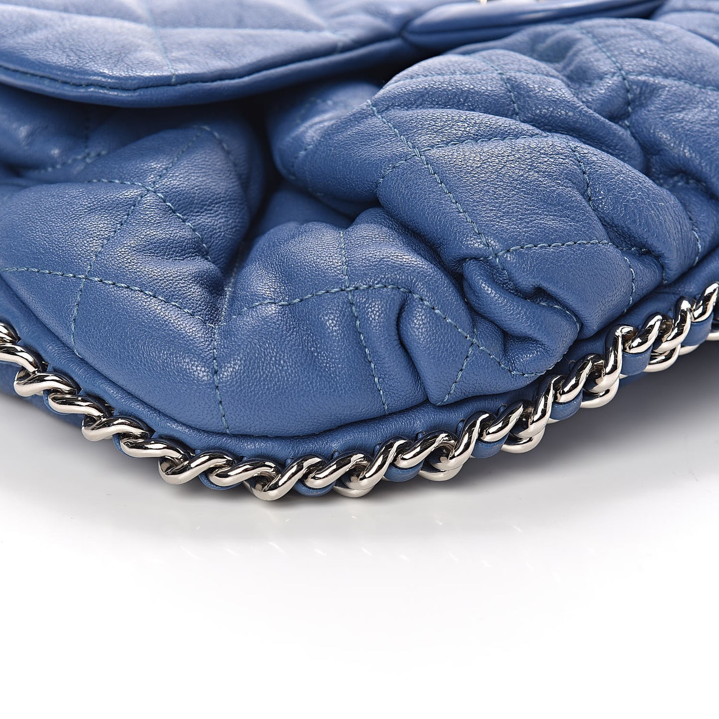 Washed Lambskin Chain Around Medium Messenger Blue