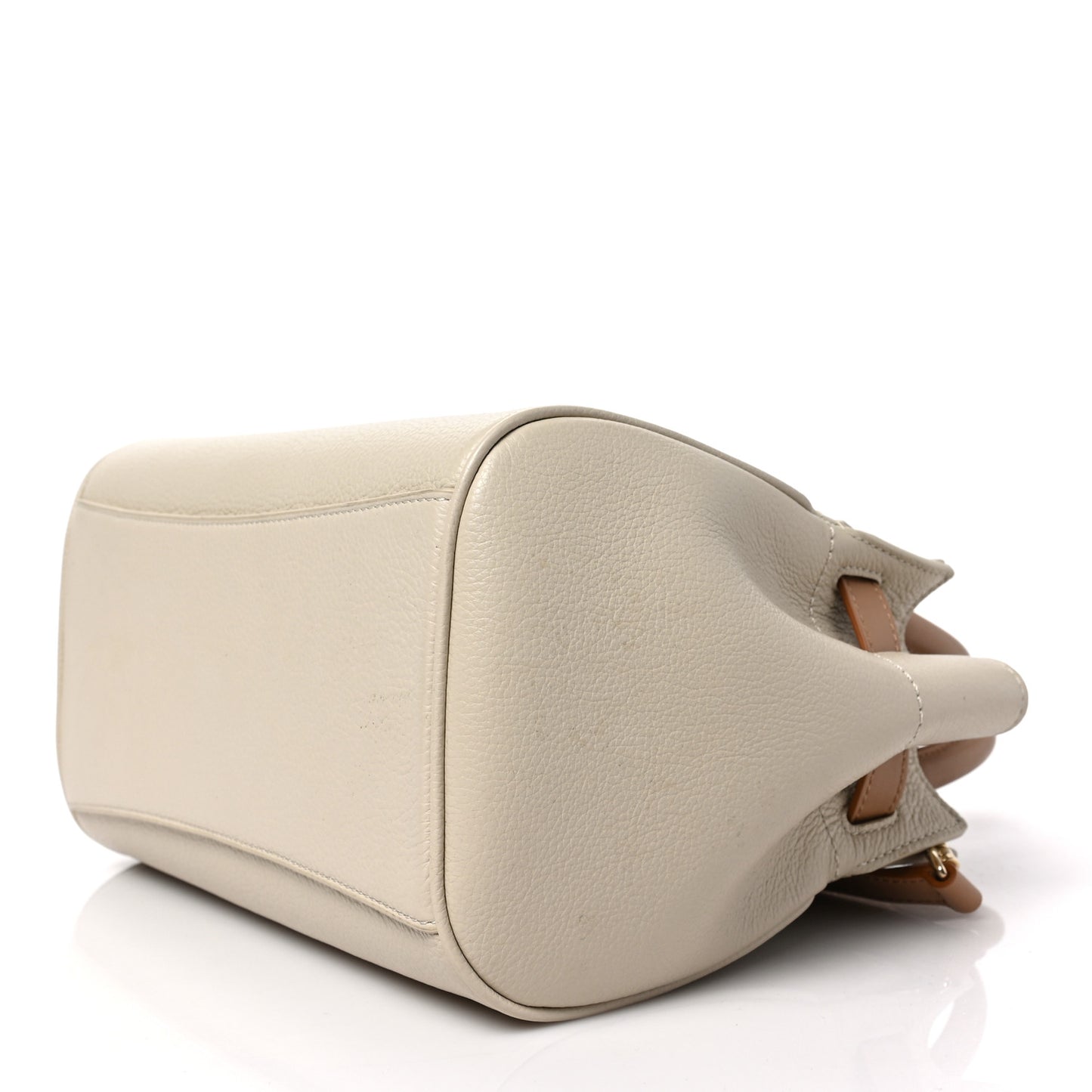 Heavy Grain Small Belted Bayswater Tote Beige